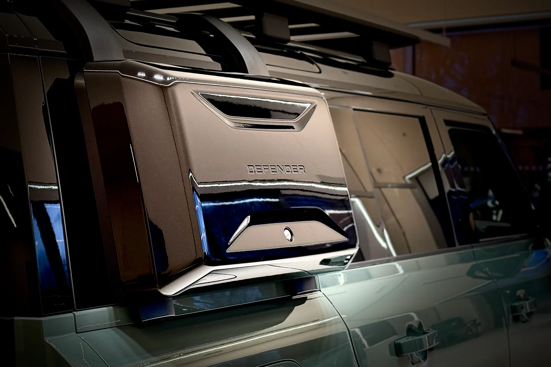 LAND ROVER Defender 110 thumbnail image number 11