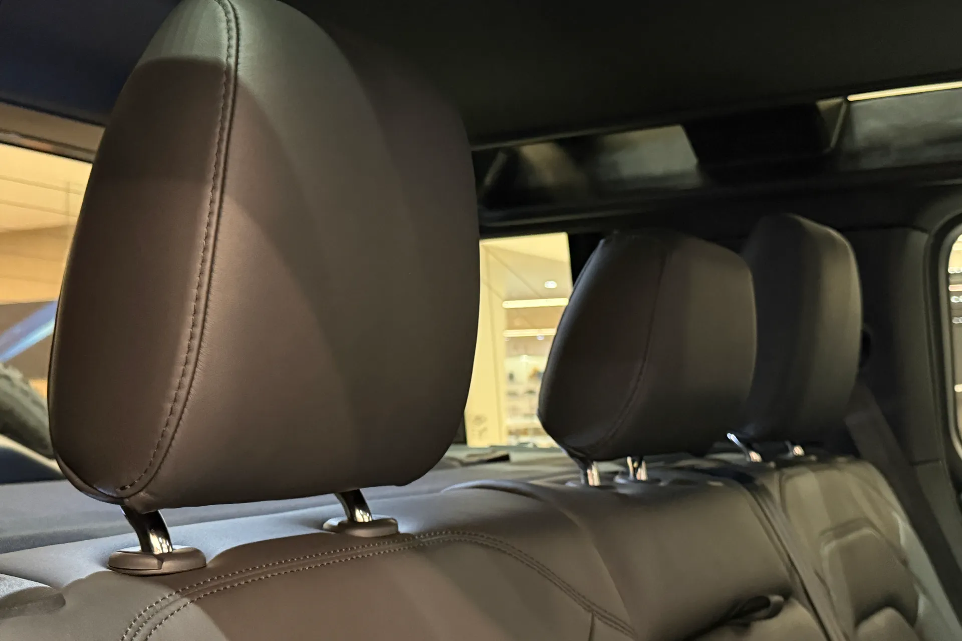 LAND ROVER Defender 110 thumbnail image number 35