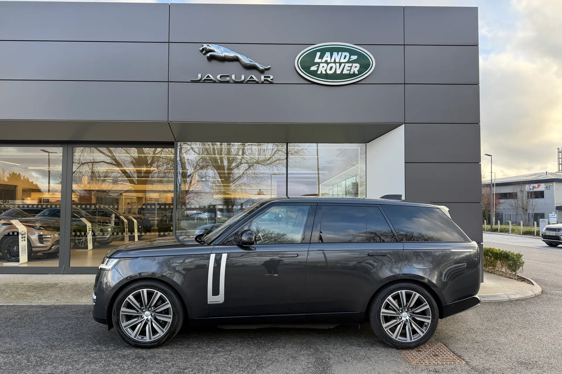 LAND ROVER RANGE ROVER thumbnail image number 30