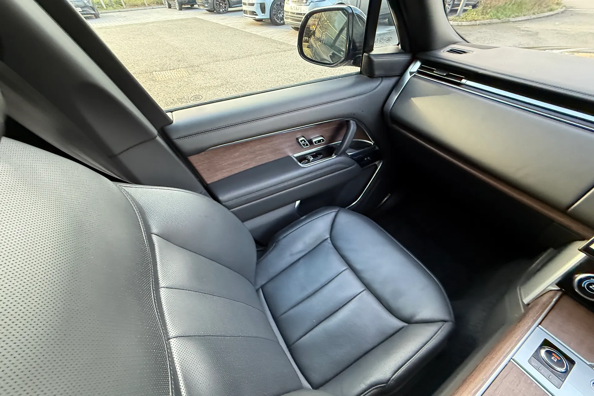 LAND ROVER RANGE ROVER thumbnail image number 12