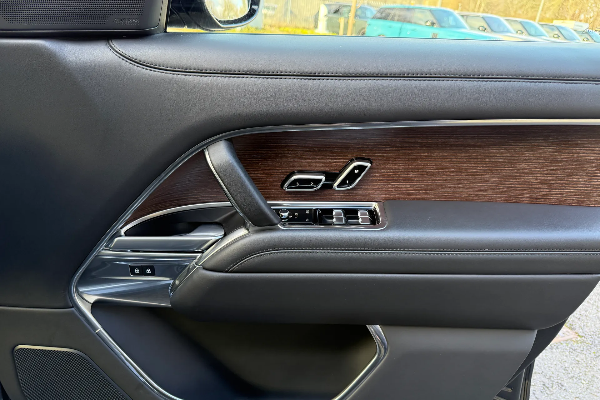 LAND ROVER RANGE ROVER thumbnail image number 54