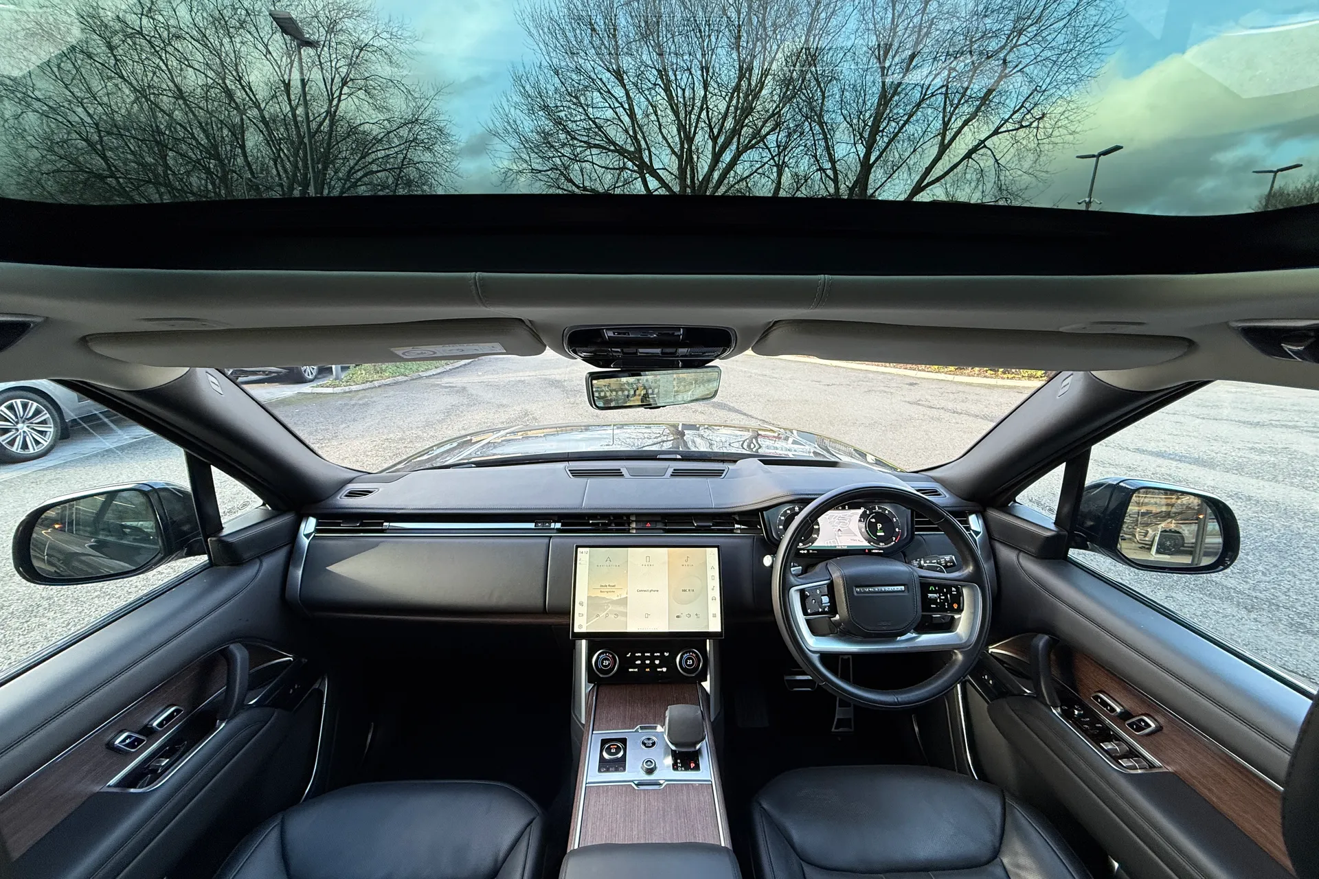 LAND ROVER RANGE ROVER thumbnail image number 3