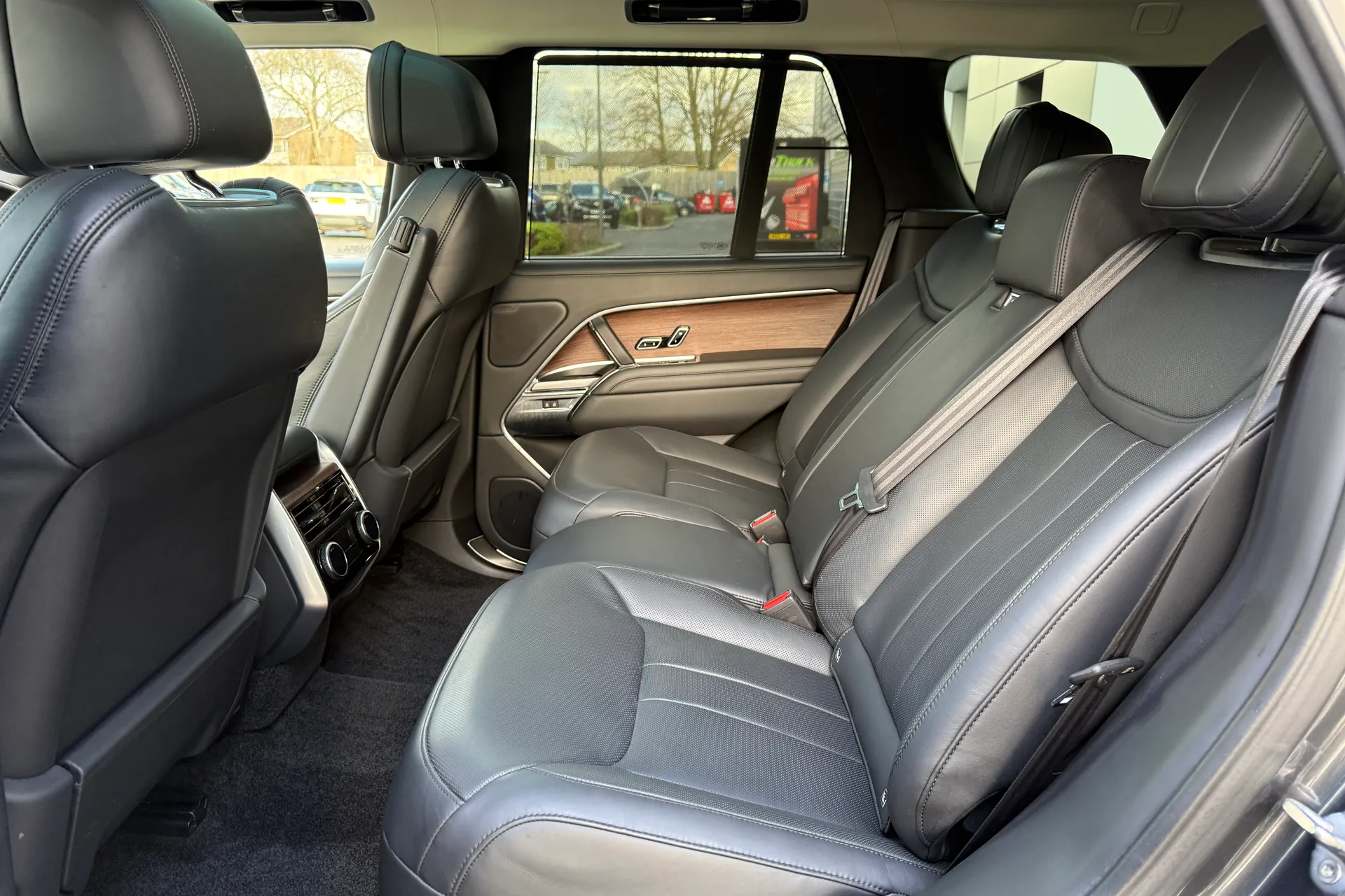 LAND ROVER RANGE ROVER thumbnail image number 52