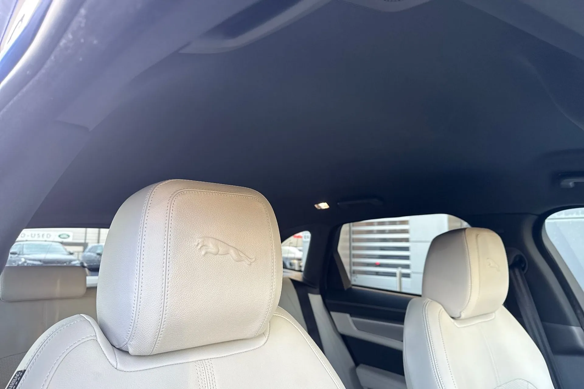 Jaguar F-PACE thumbnail image number 9