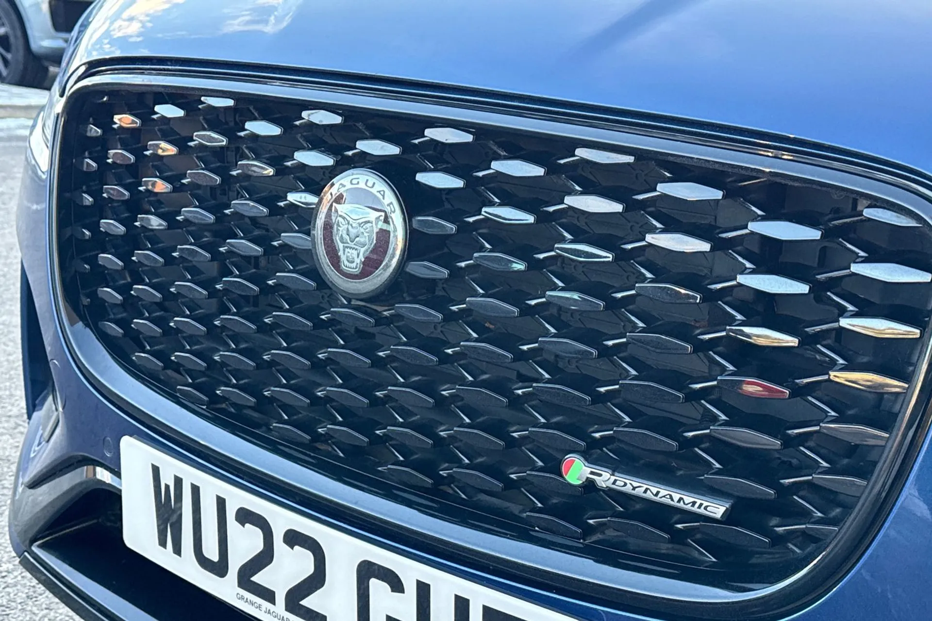 Jaguar F-PACE thumbnail image number 22