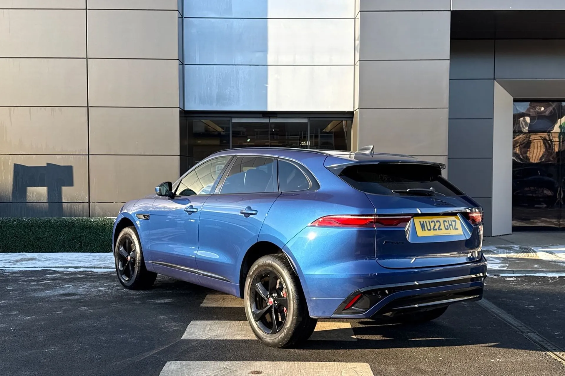 Jaguar F-PACE thumbnail image number 11