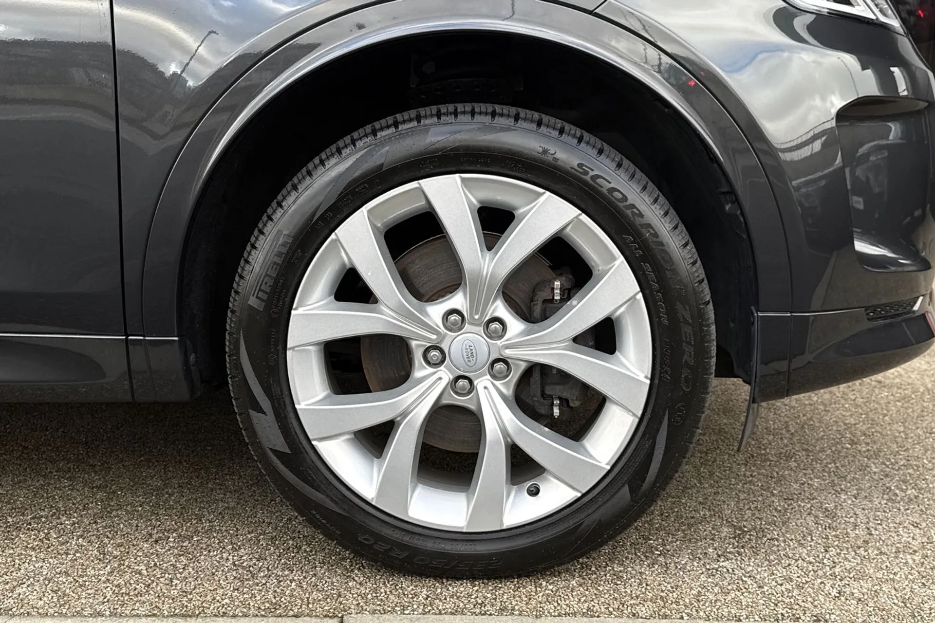 LAND ROVER DISCOVERY SPORT thumbnail image number 18