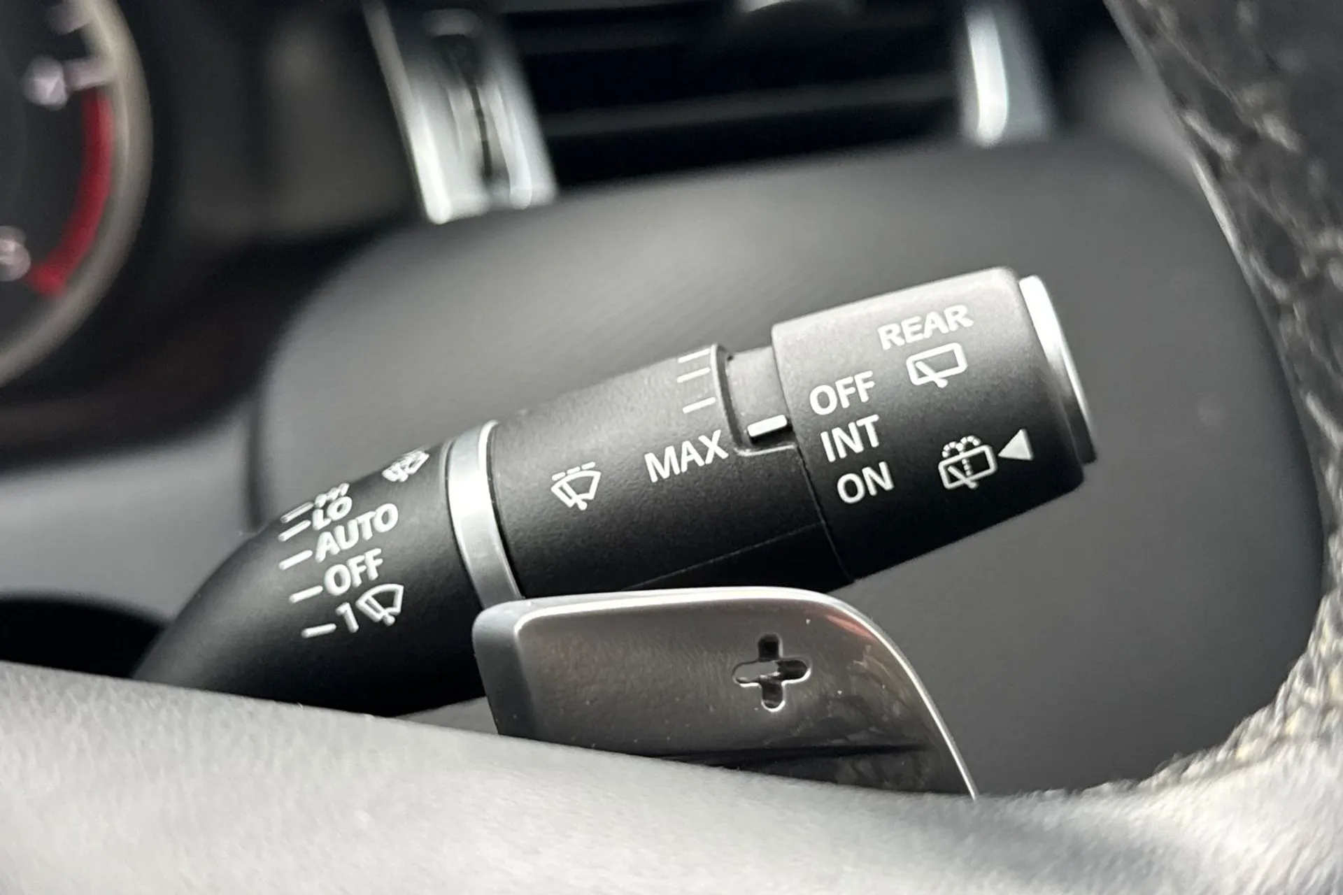 LAND ROVER DISCOVERY SPORT thumbnail image number 28