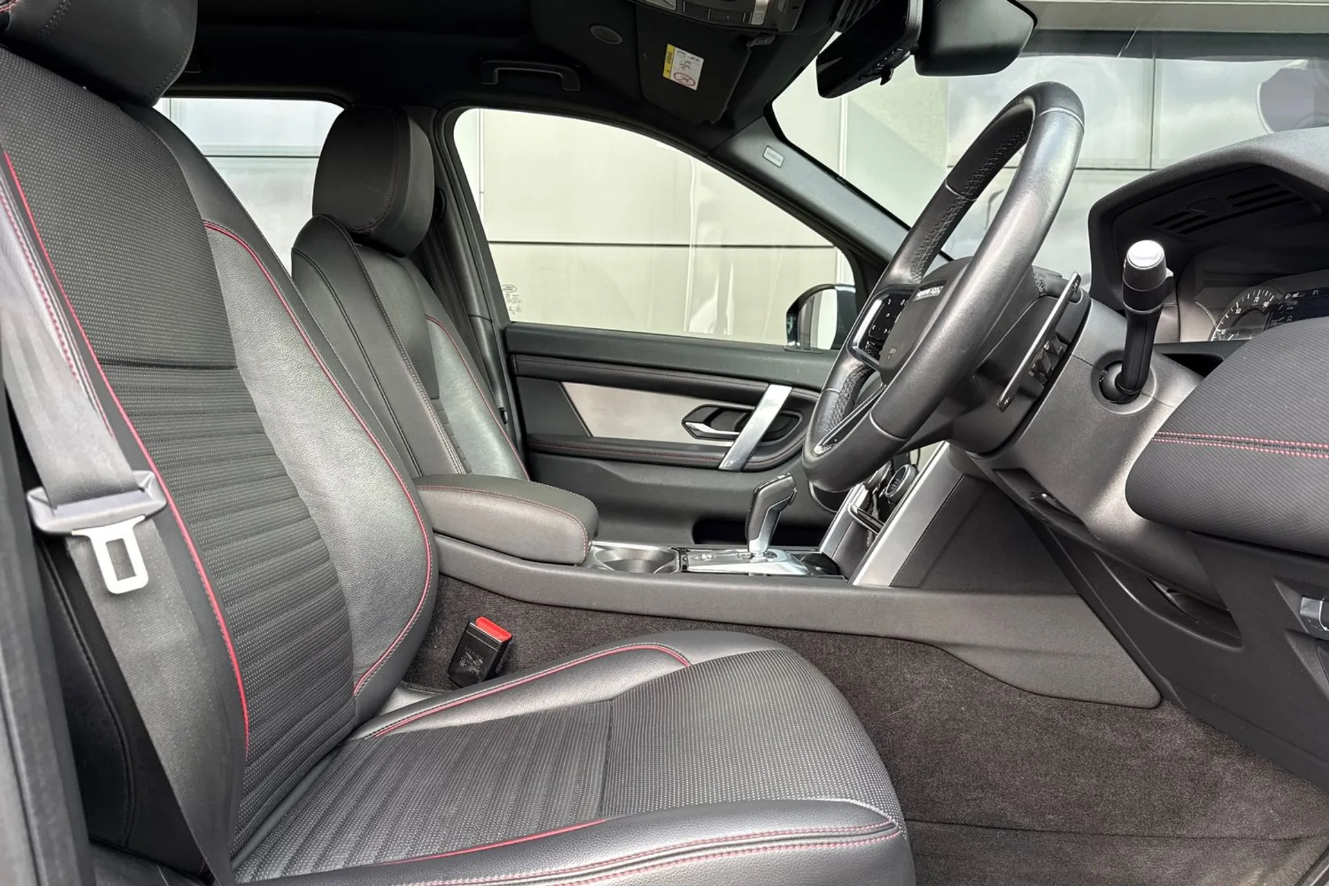 LAND ROVER DISCOVERY SPORT thumbnail image number 15