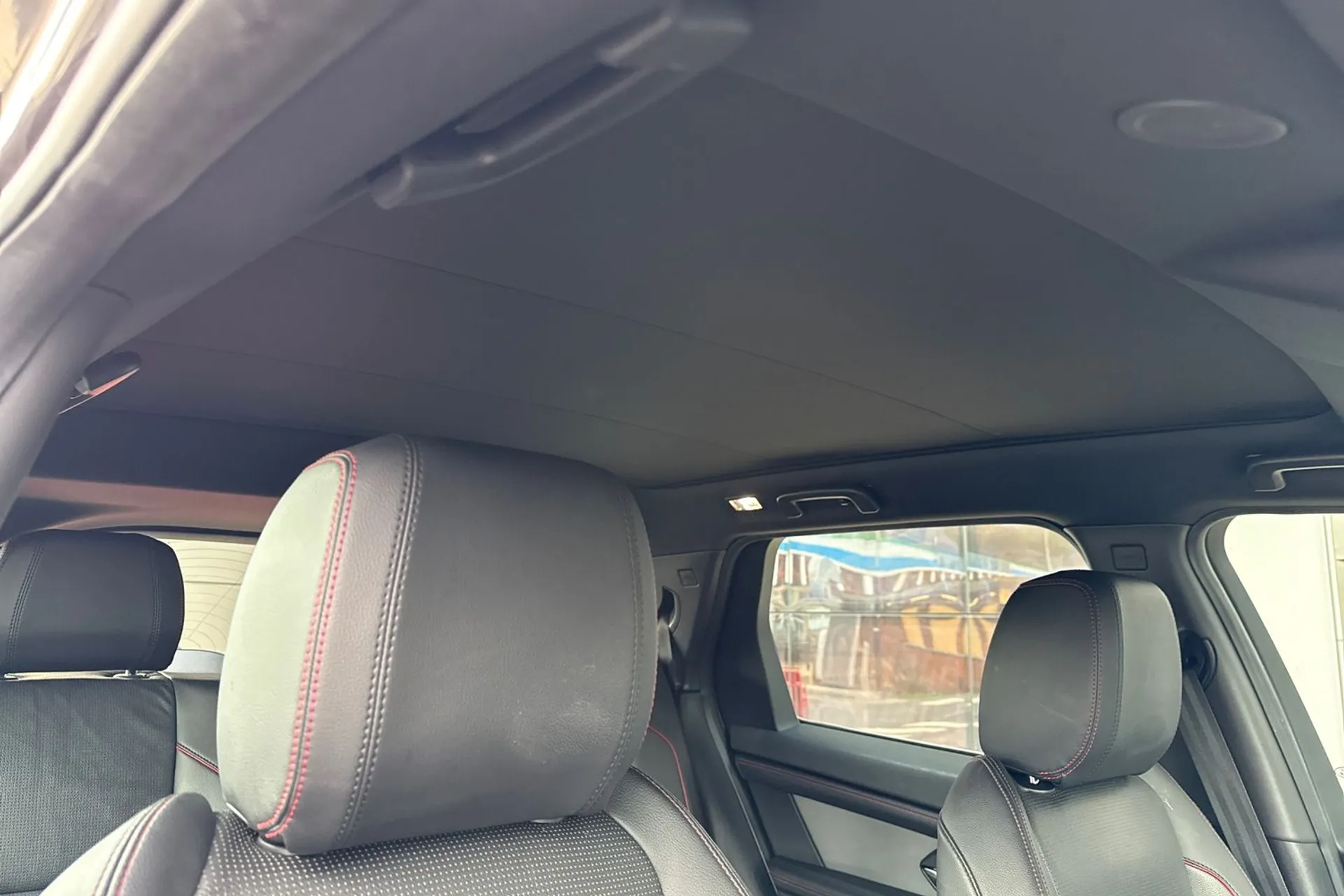 LAND ROVER DISCOVERY SPORT thumbnail image number 9