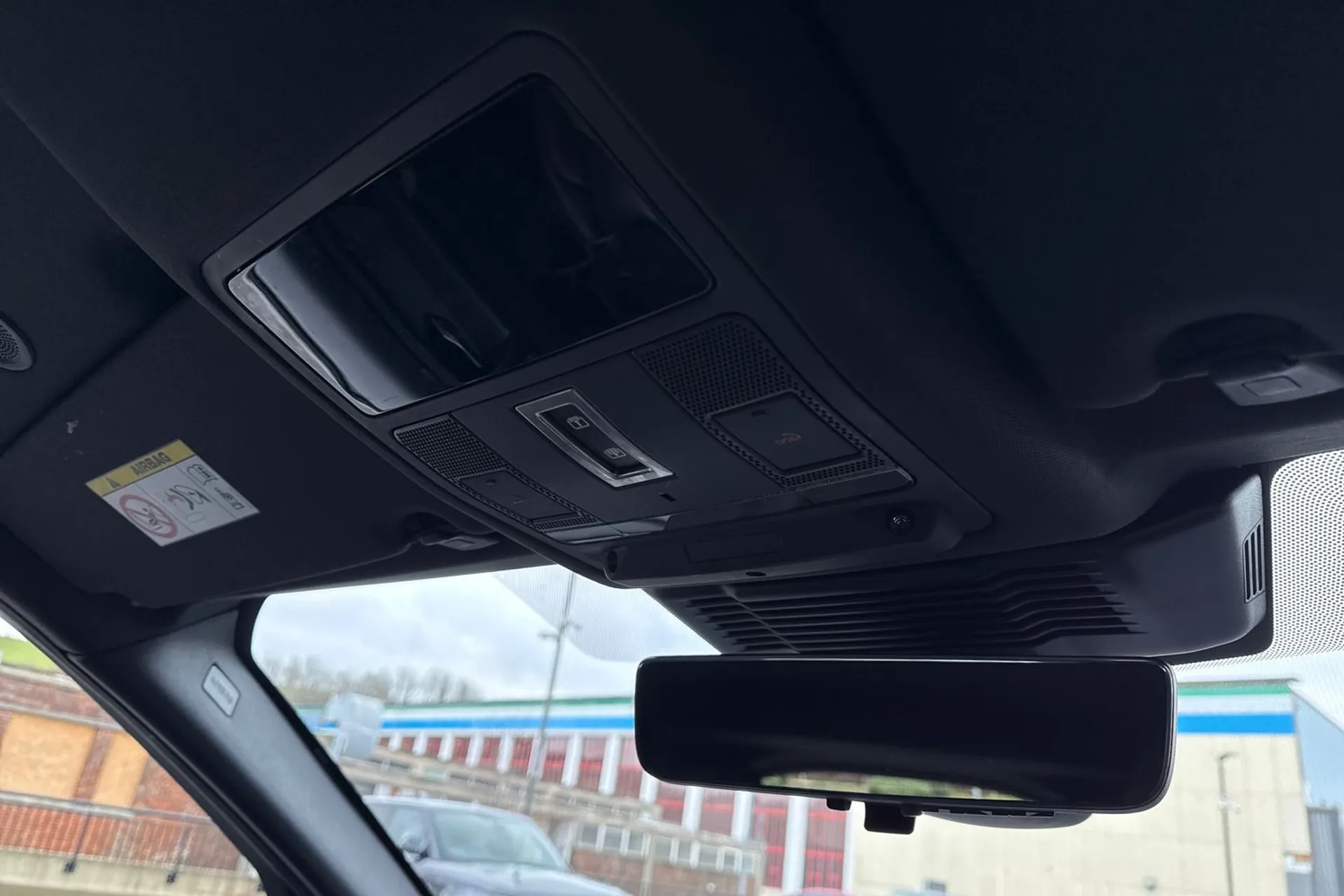 LAND ROVER DISCOVERY SPORT thumbnail image number 51