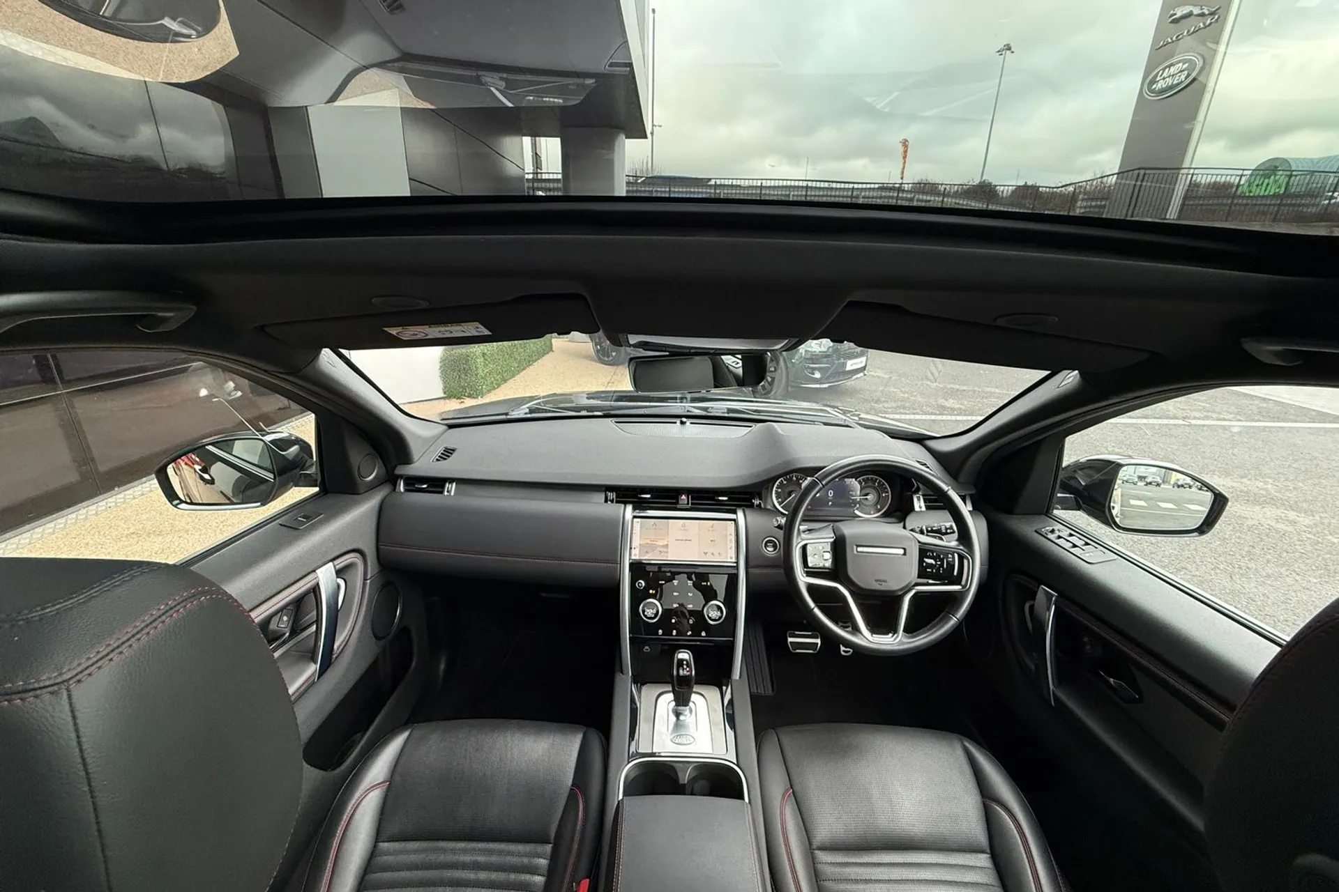 LAND ROVER DISCOVERY SPORT thumbnail image number 3