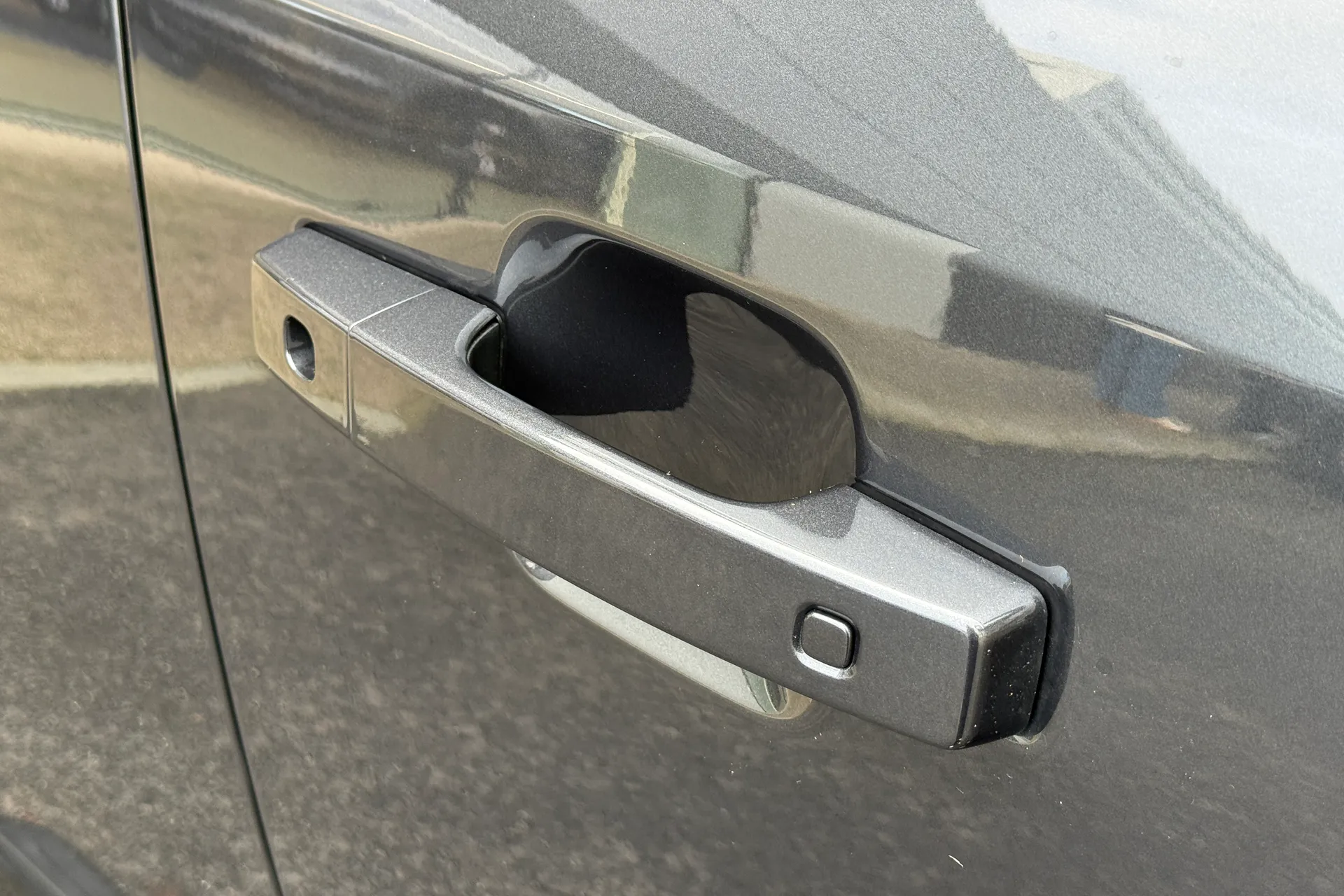 LAND ROVER Defender 110 thumbnail image number 30