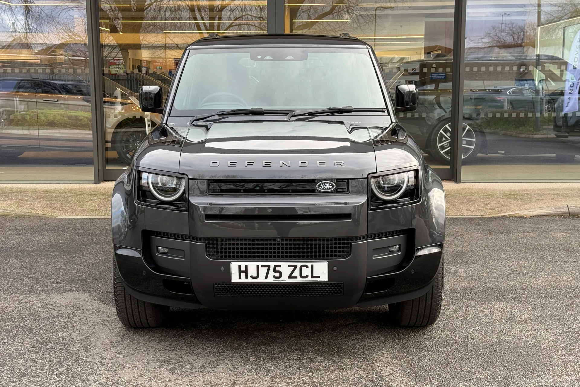 LAND ROVER Defender 110 thumbnail image number 6