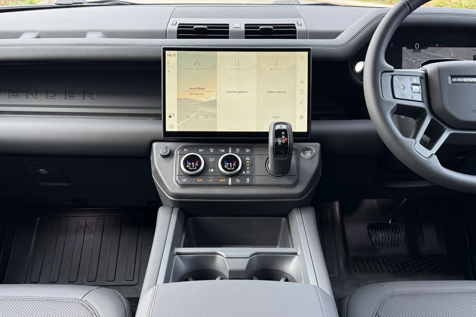 LAND ROVER Defender 110 thumbnail image number 15