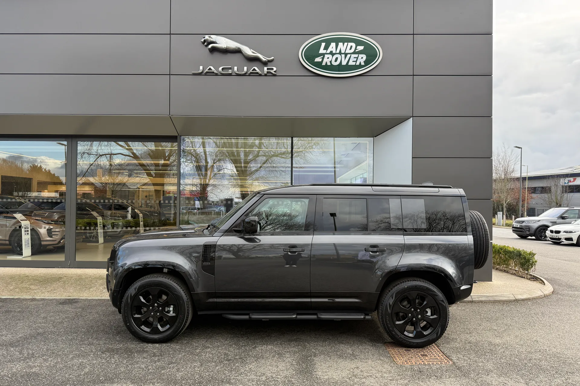 LAND ROVER Defender 110 thumbnail image number 28