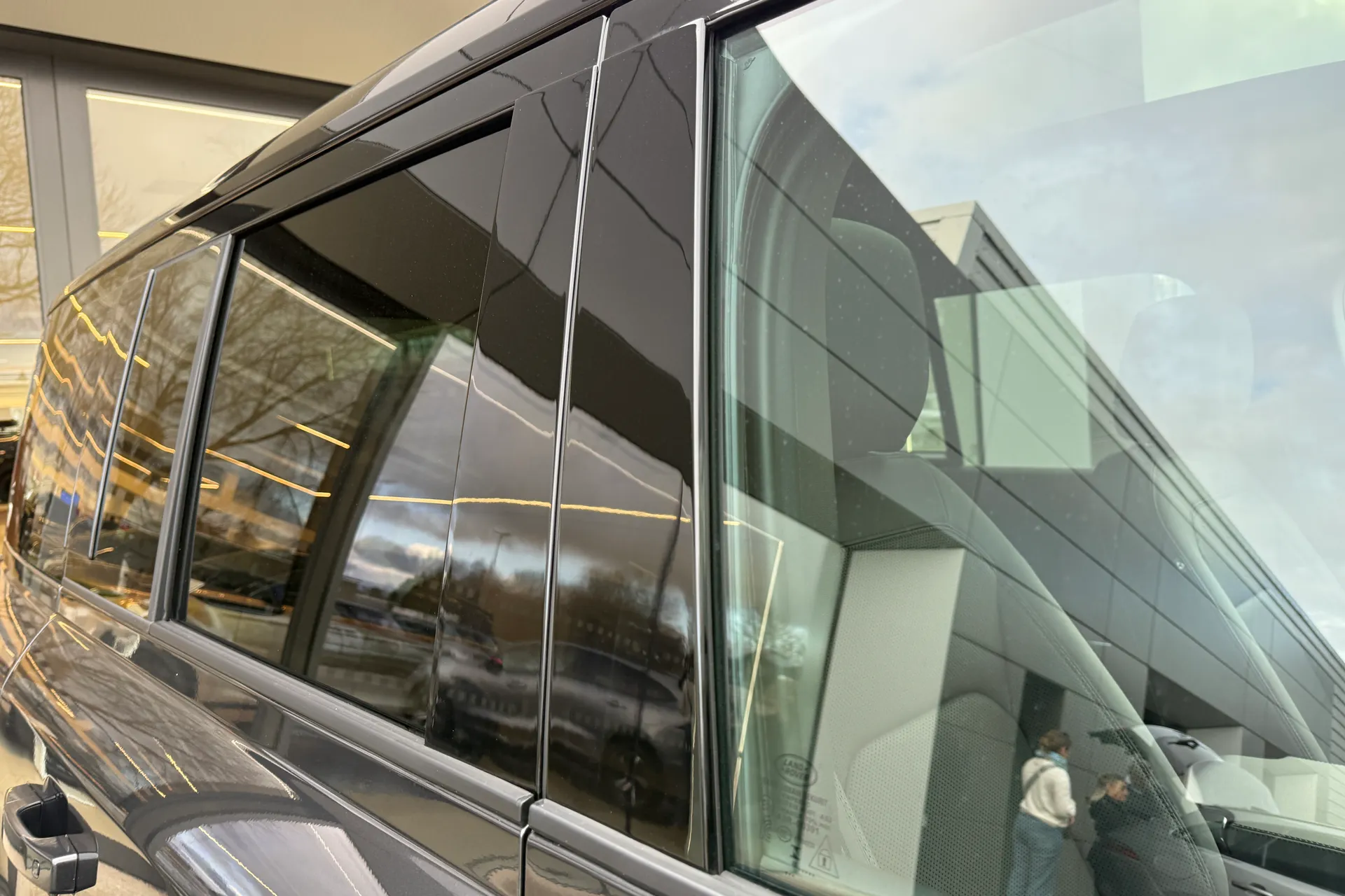 LAND ROVER Defender 110 thumbnail image number 24