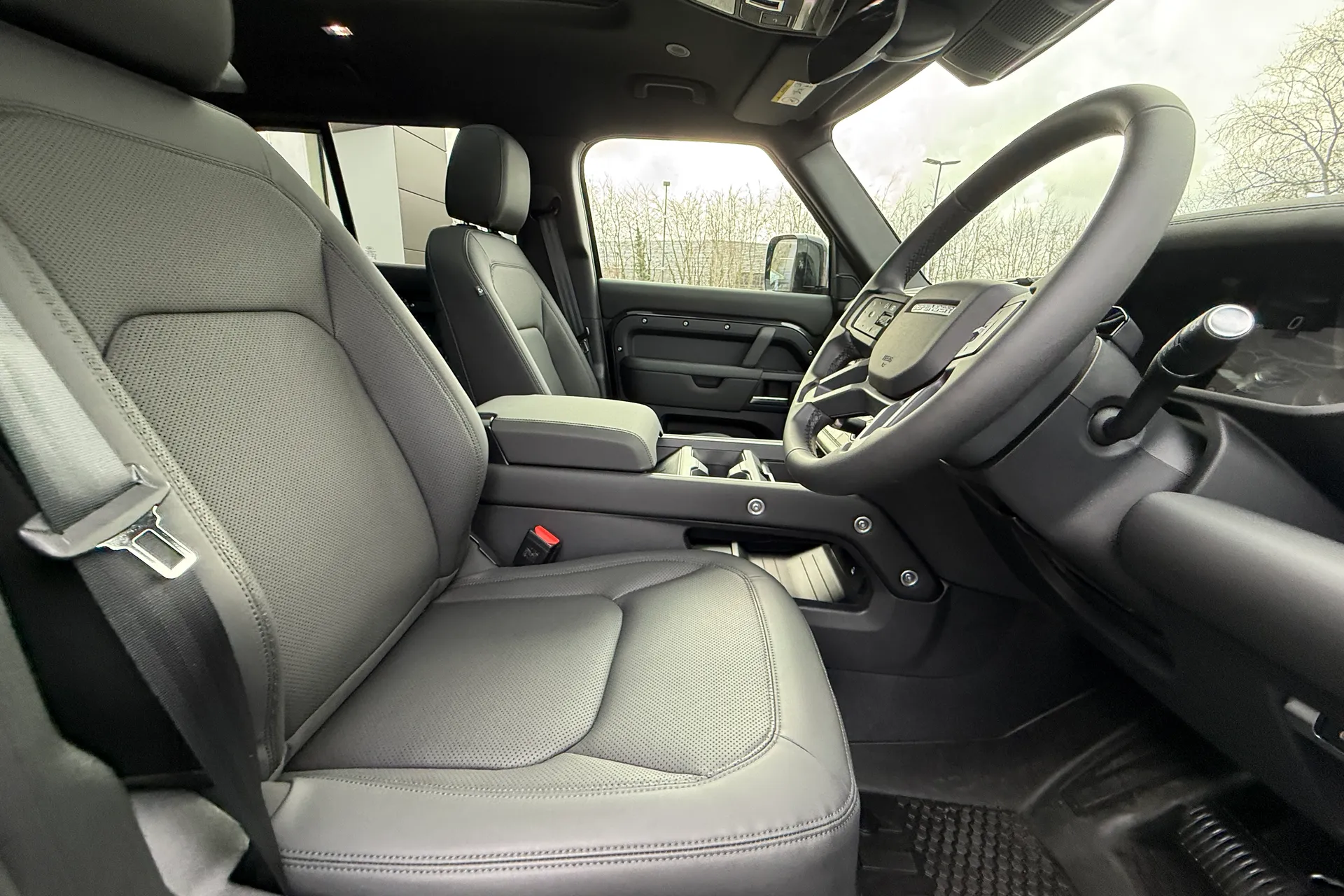 LAND ROVER Defender 110 thumbnail image number 9