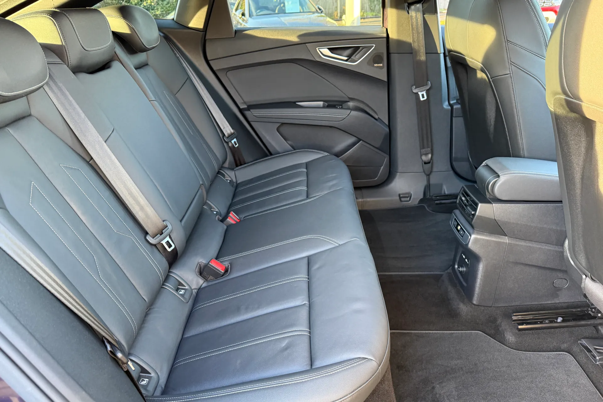 Audi Q4 e-tron thumbnail image number 49