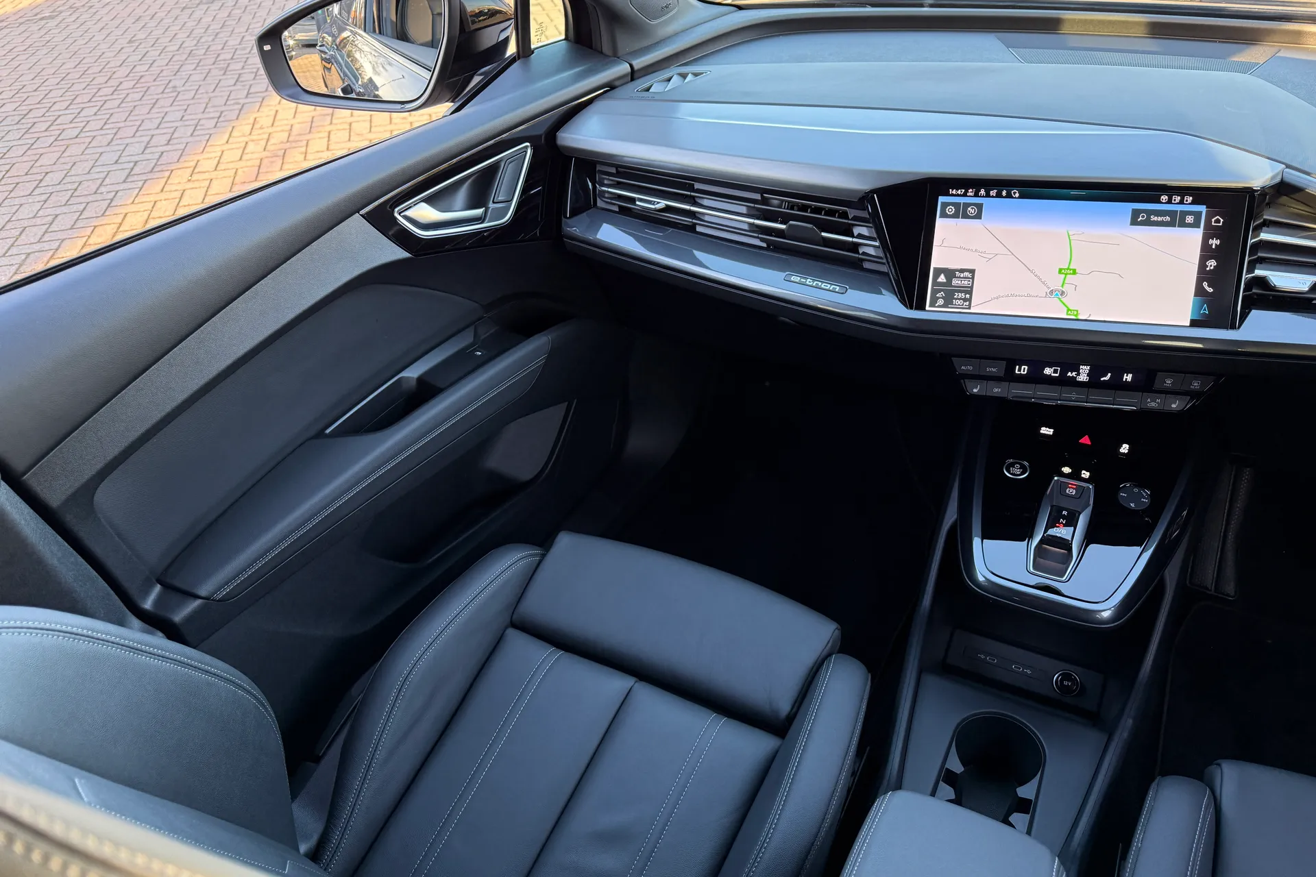 Audi Q4 e-tron thumbnail image number 43