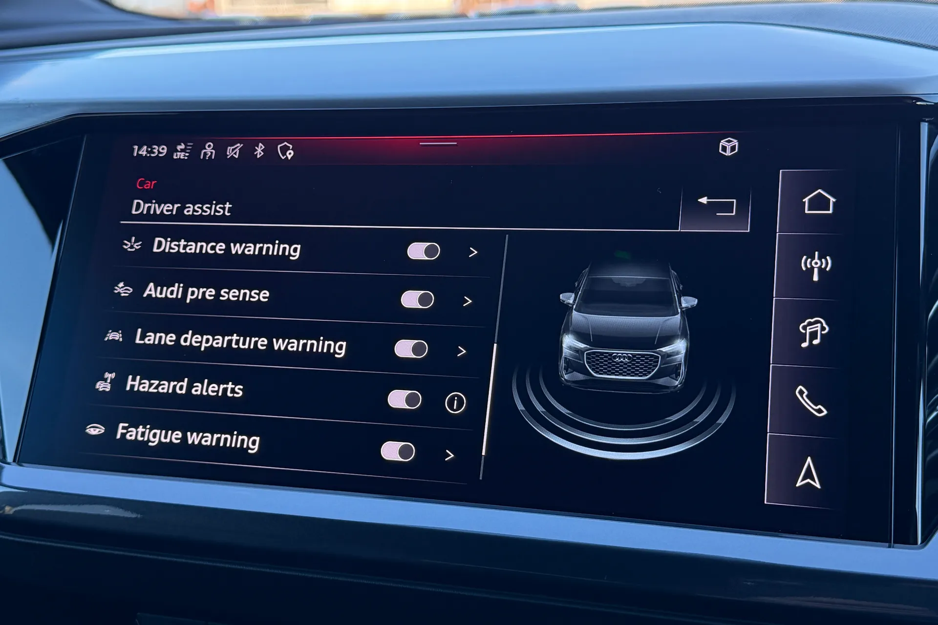 Audi Q4 e-tron thumbnail image number 12