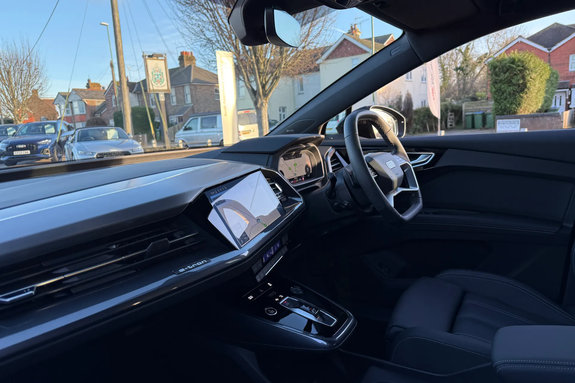 Audi Q4 e-tron thumbnail image number 32