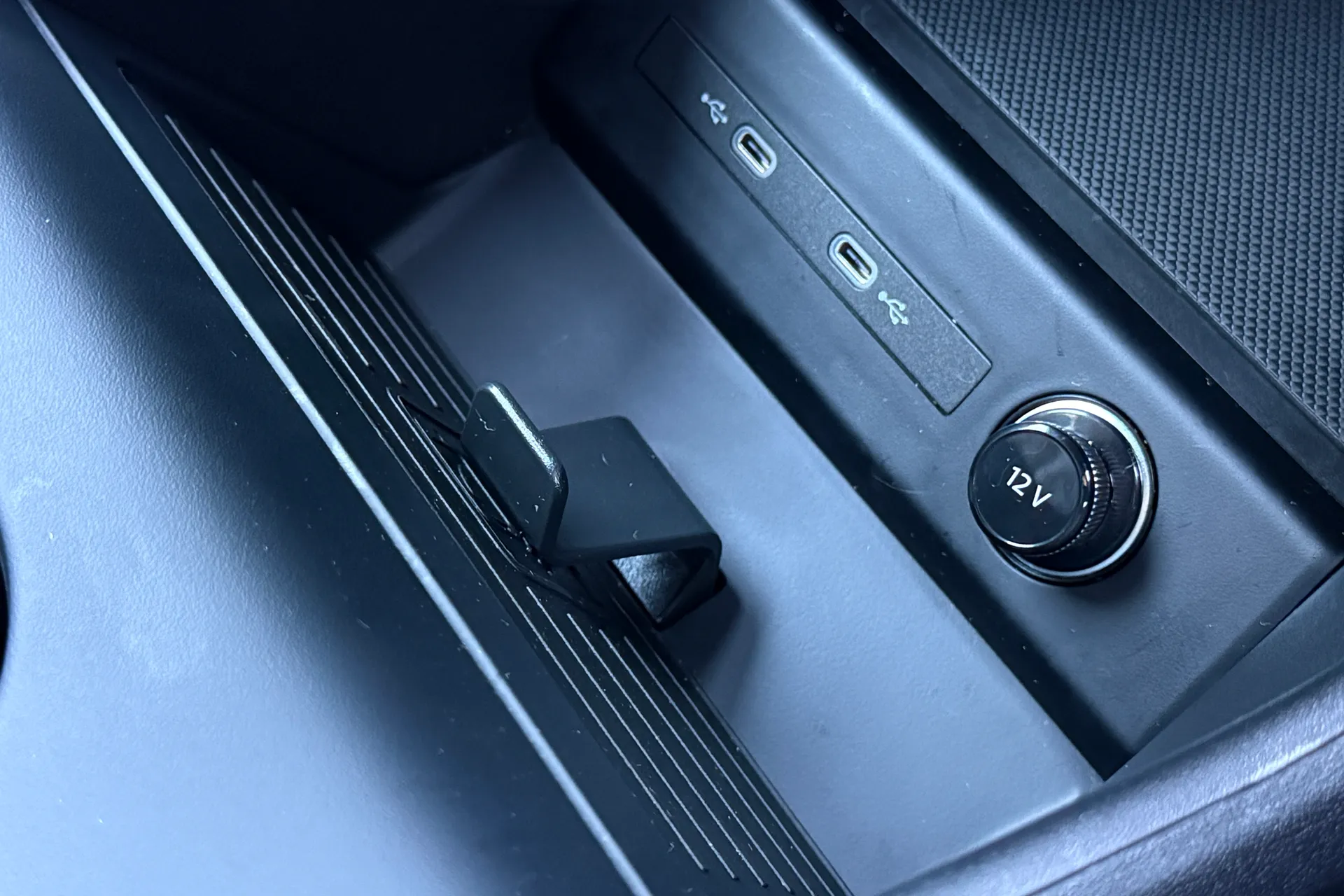 Audi Q4 e-tron thumbnail image number 18