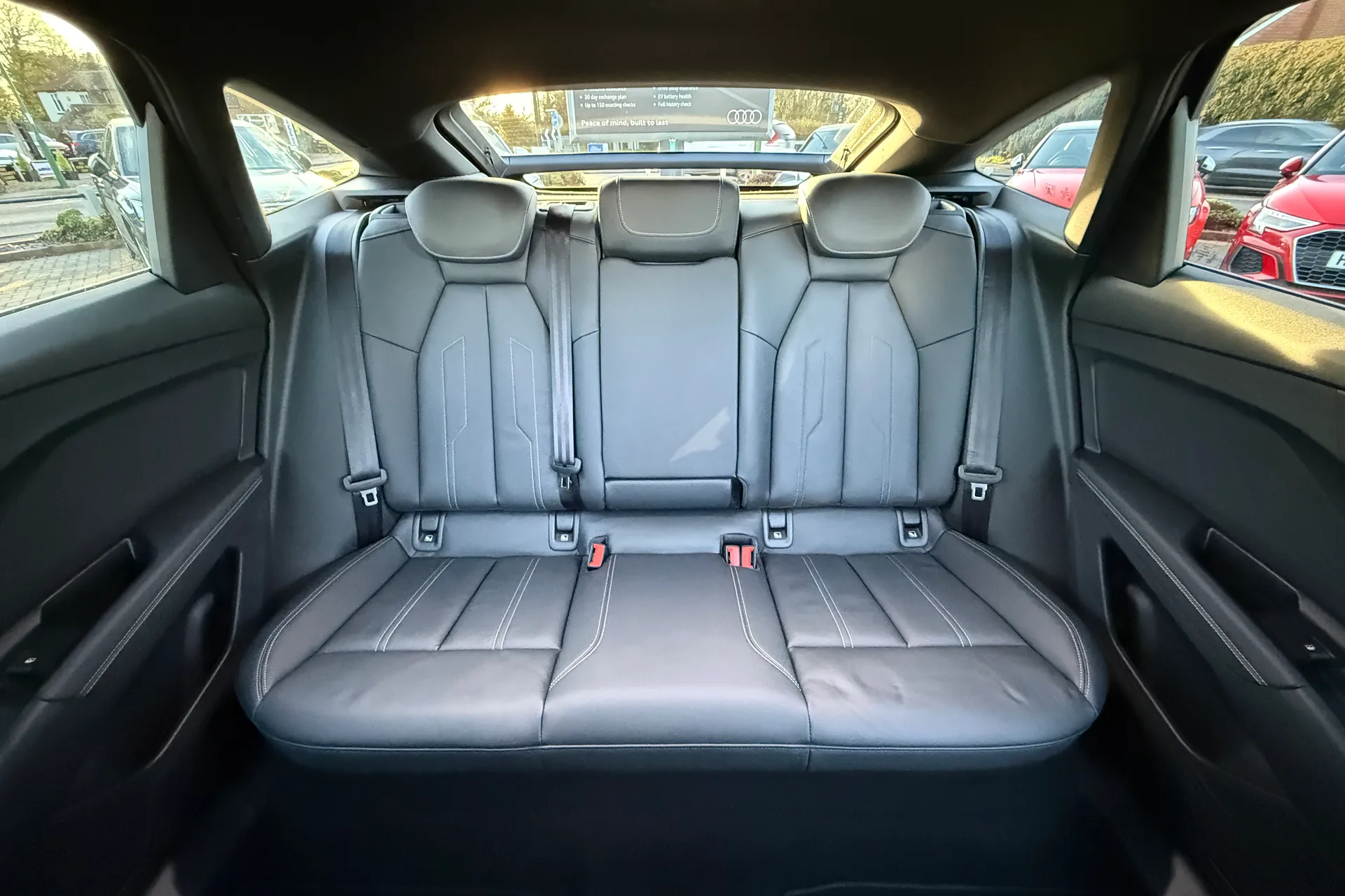 Audi Q4 e-tron thumbnail image number 42