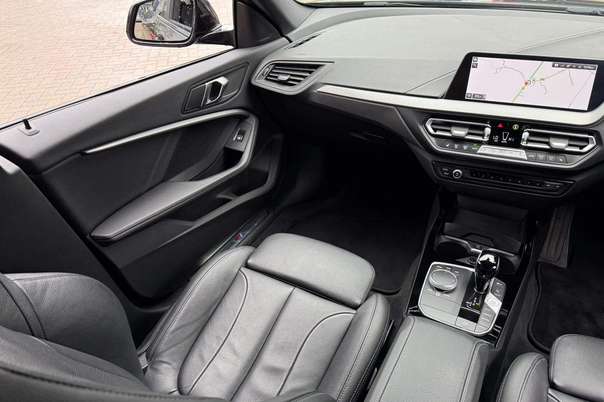 BMW 2 SERIES thumbnail image number 37