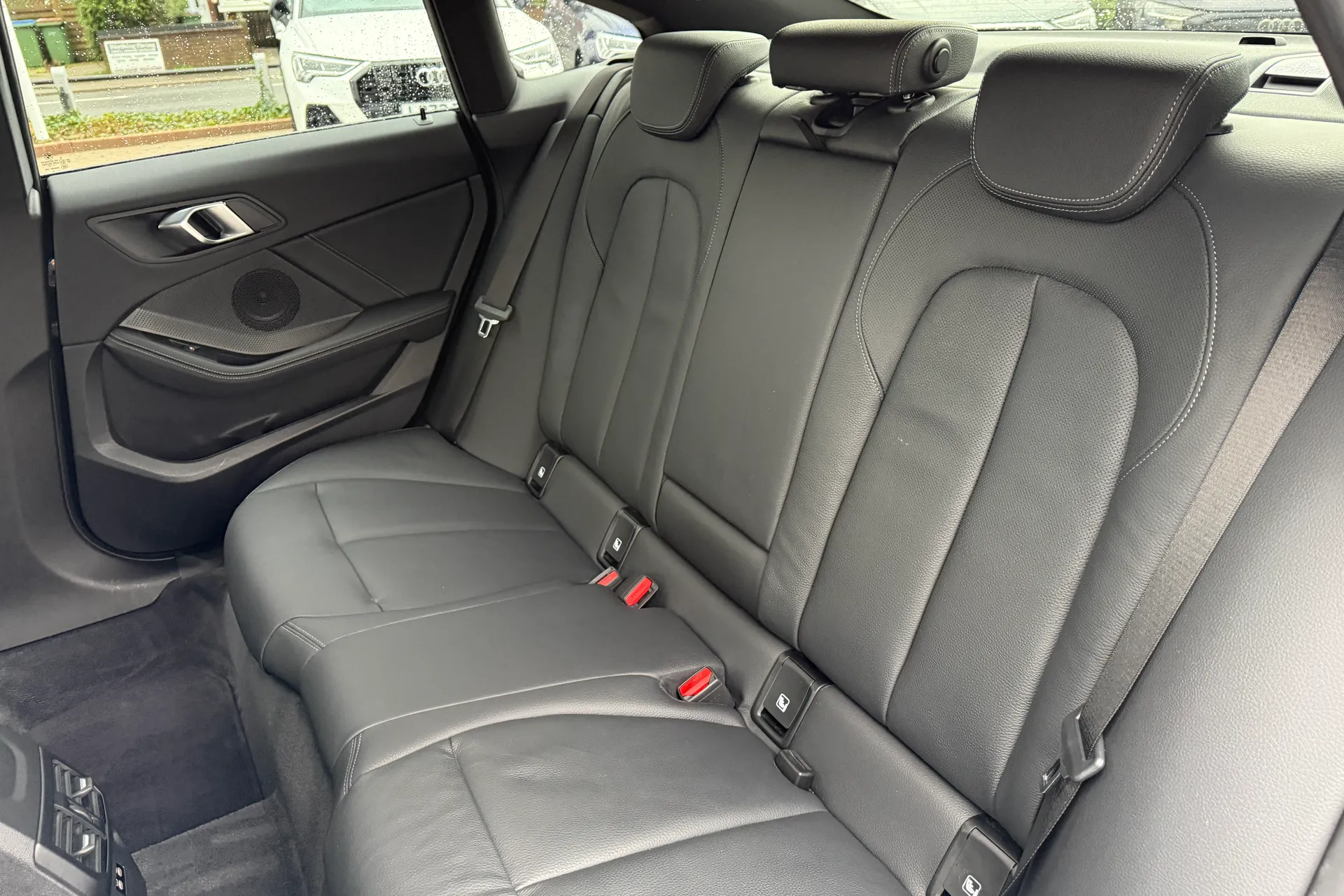 BMW 2 SERIES thumbnail image number 41