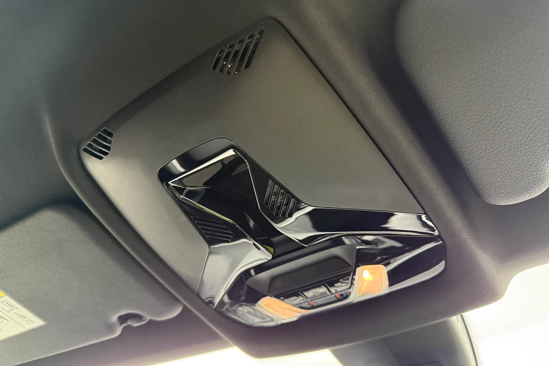 BMW 2 SERIES thumbnail image number 19