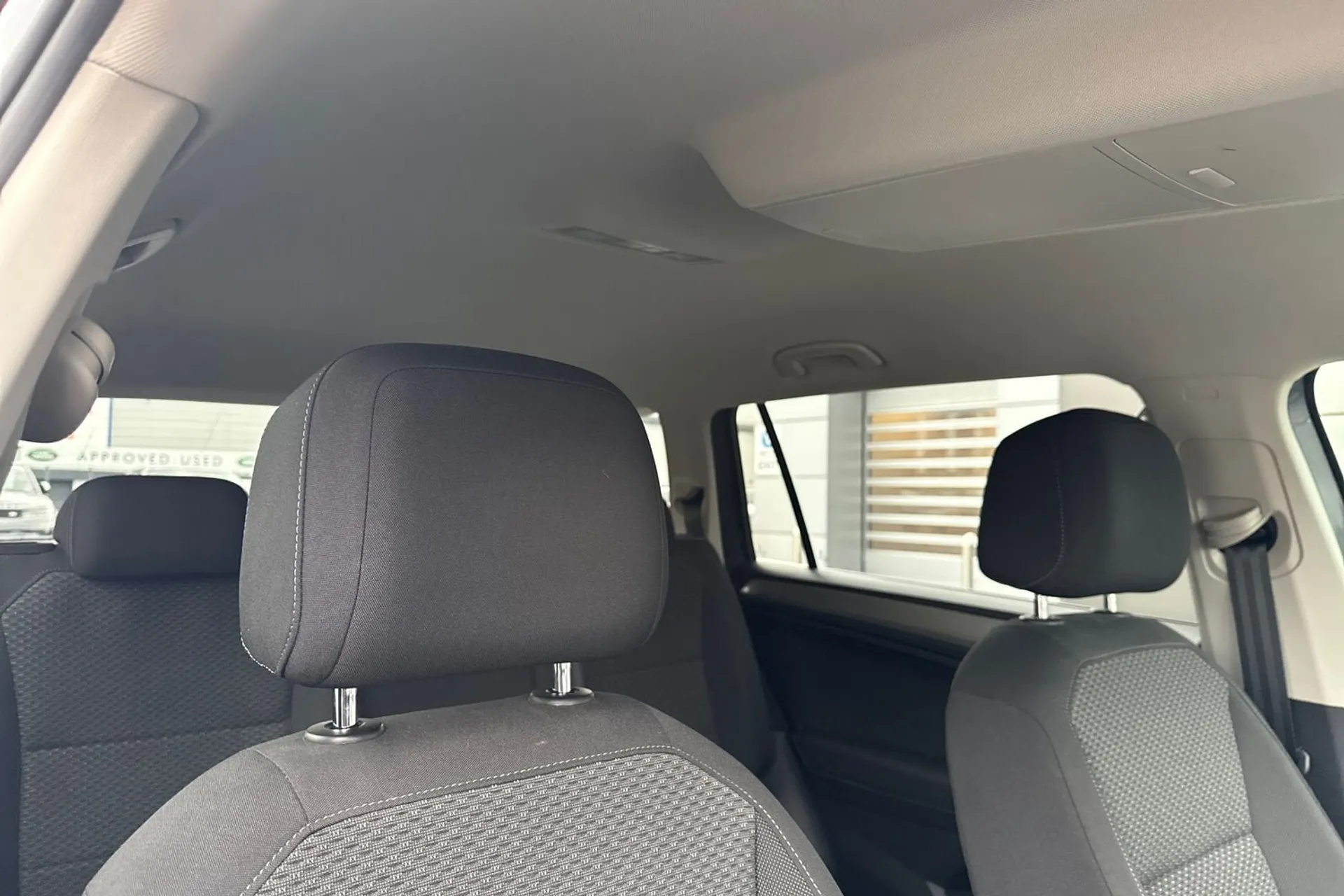 VOLKSWAGEN TIGUAN ALLSPACE thumbnail image number 9