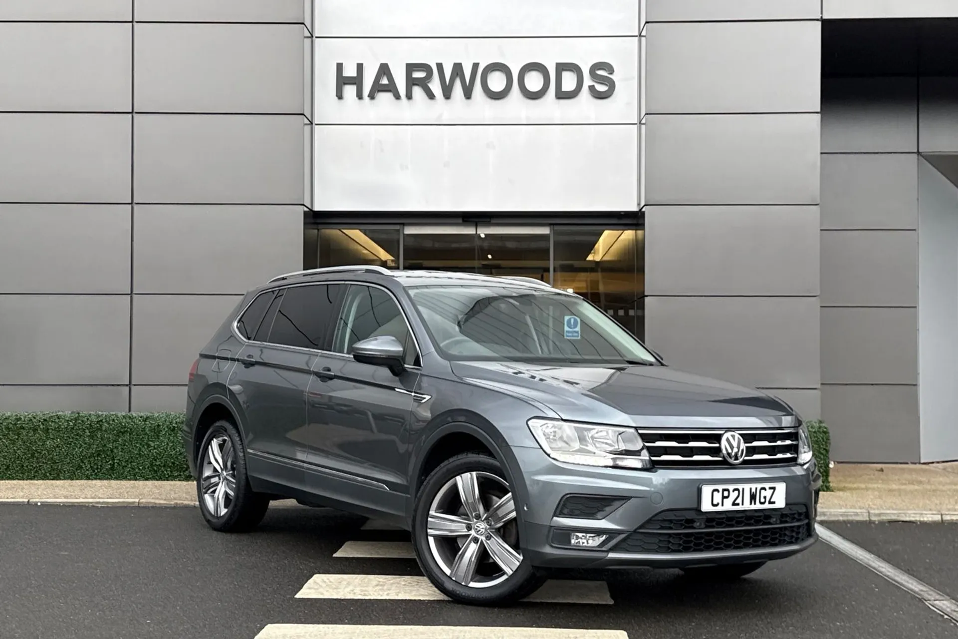 VOLKSWAGEN TIGUAN ALLSPACE focused image