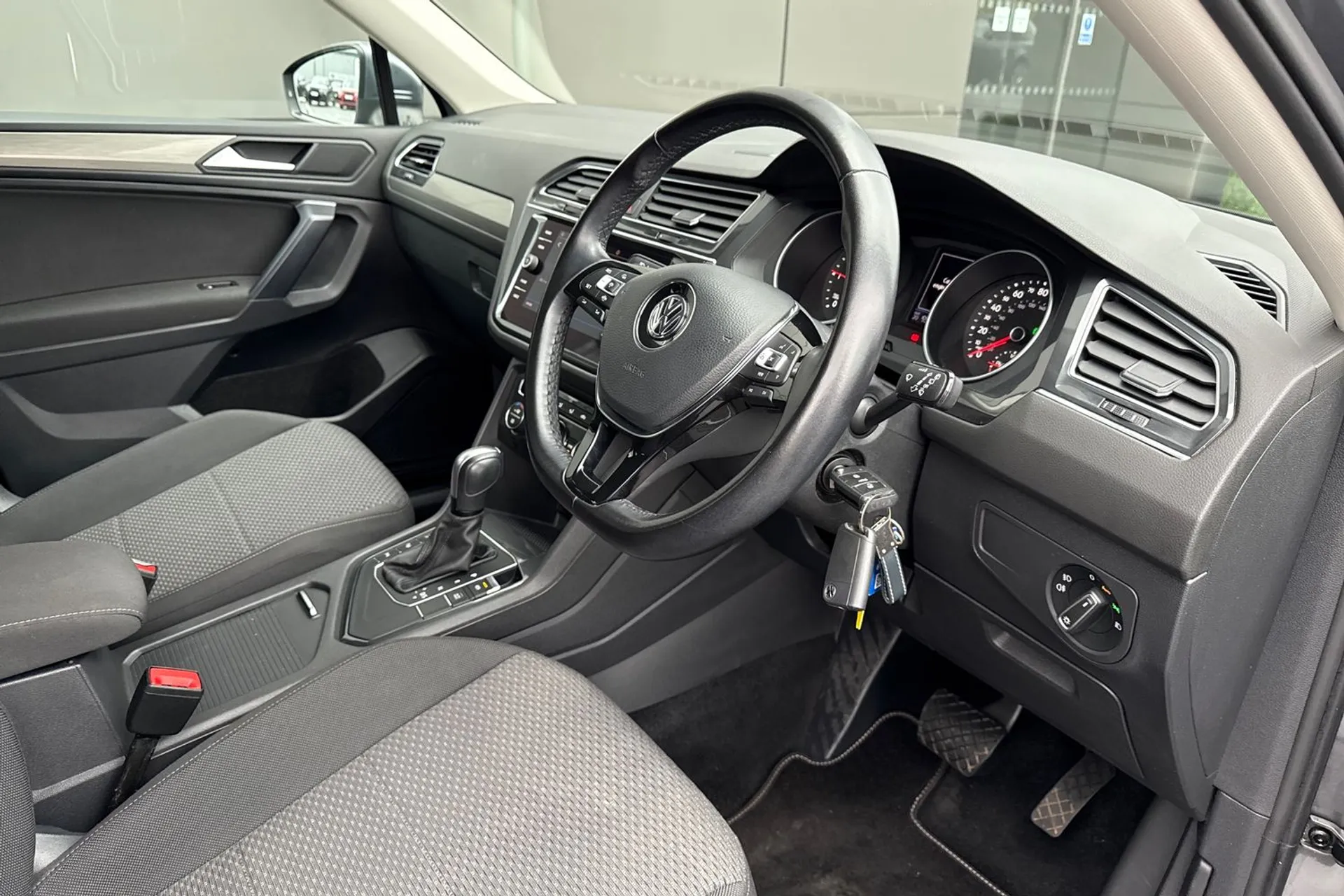 VOLKSWAGEN TIGUAN ALLSPACE thumbnail image number 16