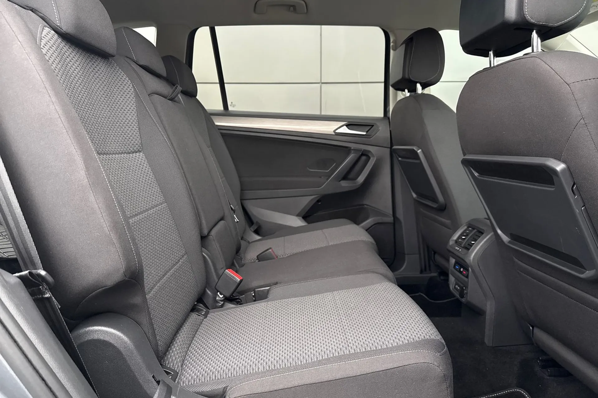 VOLKSWAGEN TIGUAN ALLSPACE thumbnail image number 18