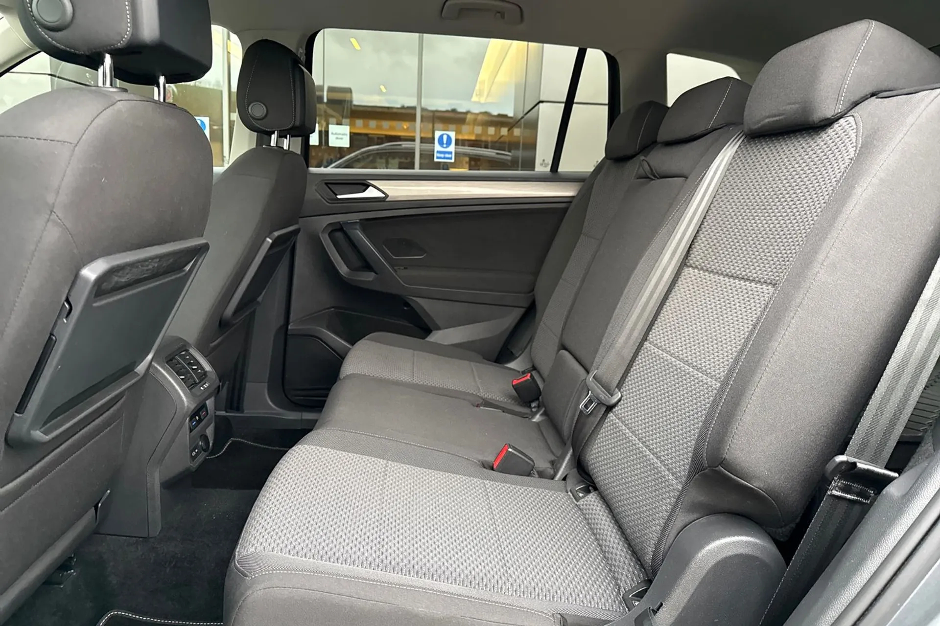 VOLKSWAGEN TIGUAN ALLSPACE thumbnail image number 37