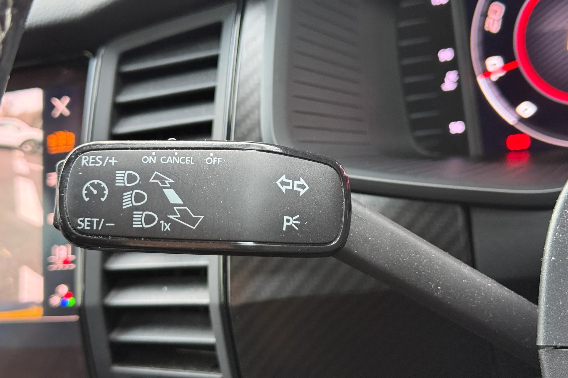 SKODA KODIAQ thumbnail image number 59