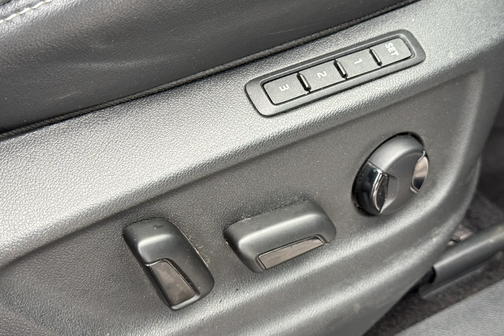 SKODA KODIAQ thumbnail image number 37