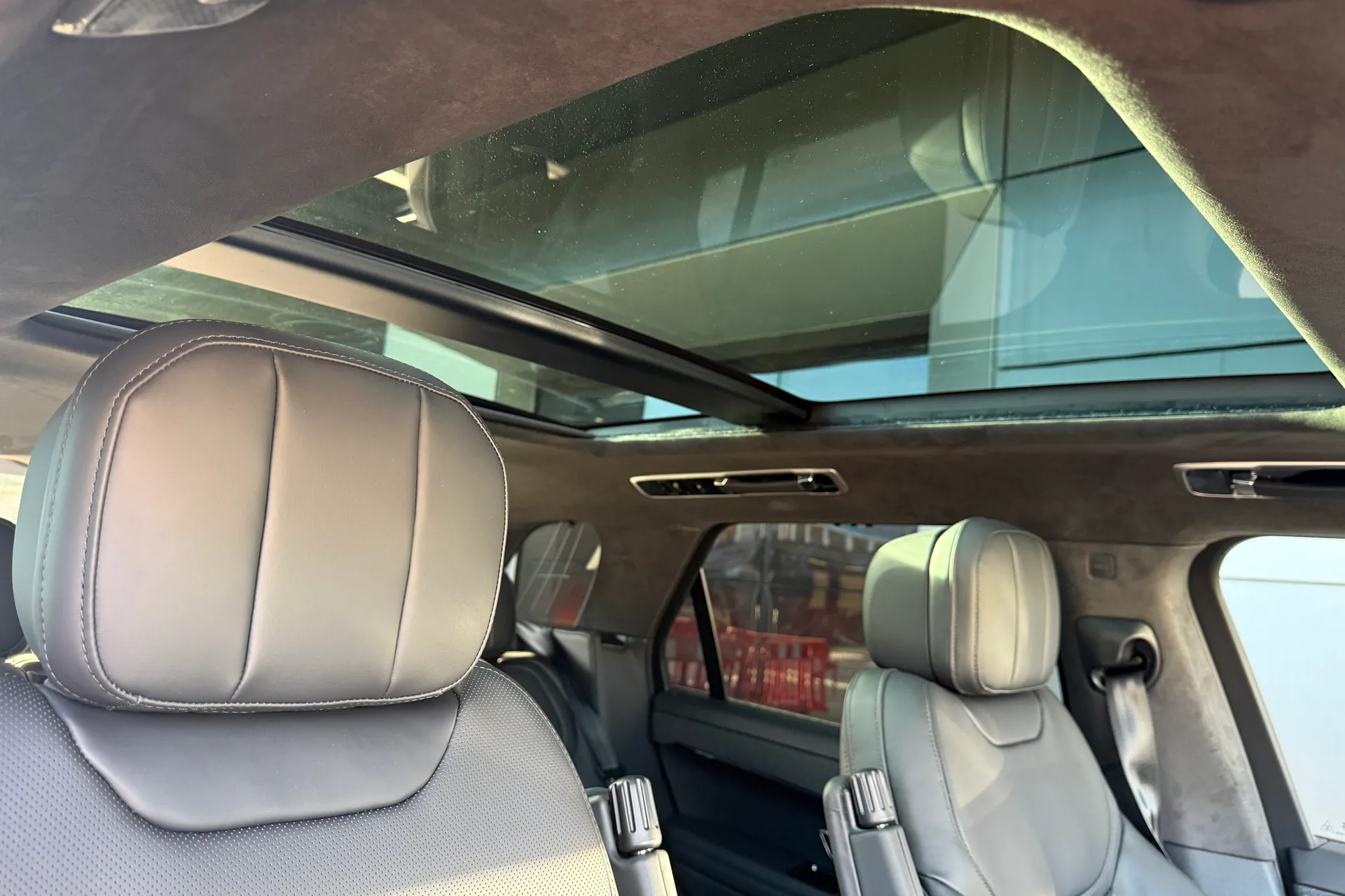 LAND ROVER RANGE ROVER SPORT thumbnail image number 10