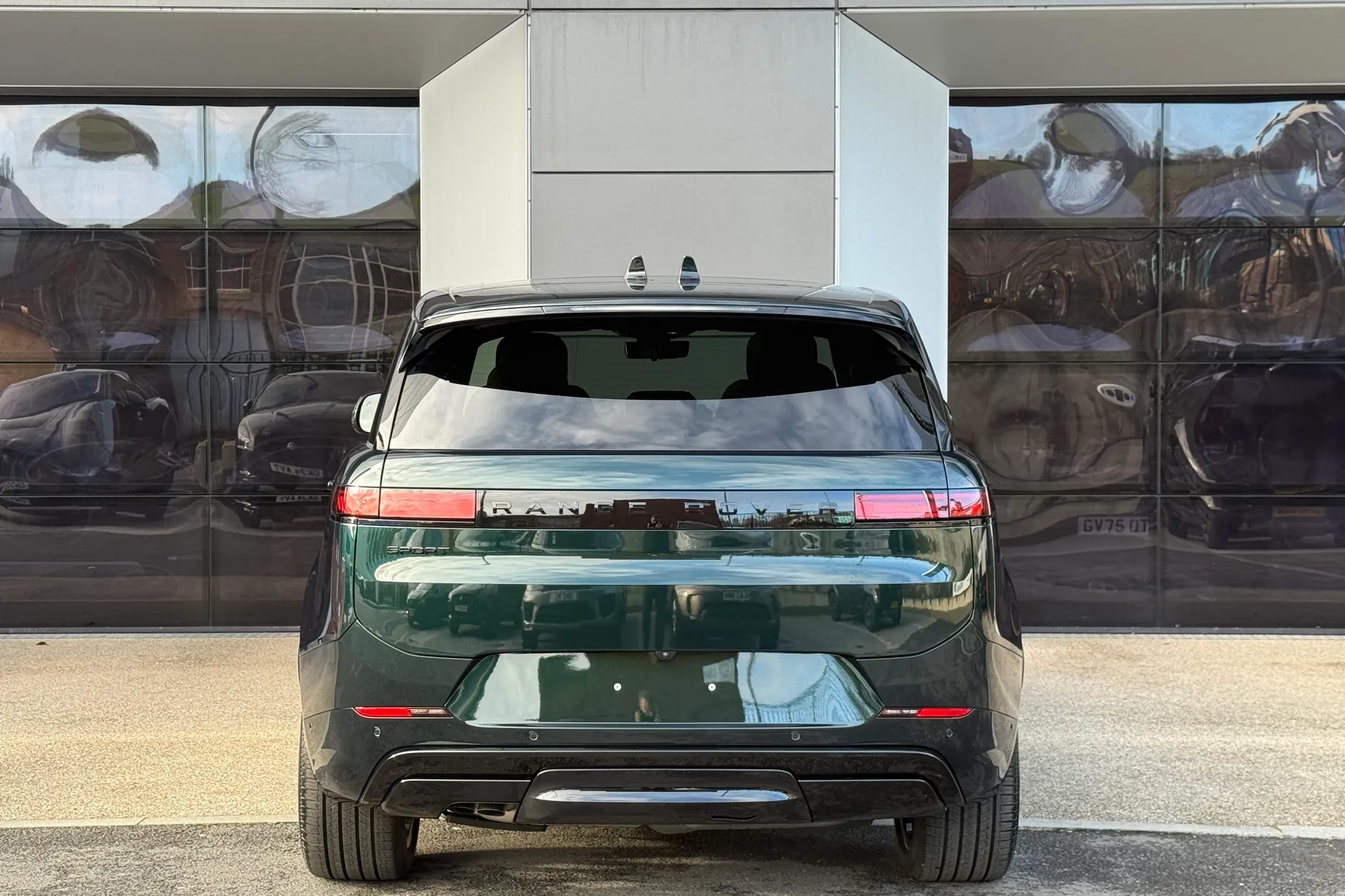 LAND ROVER RANGE ROVER SPORT thumbnail image number 16