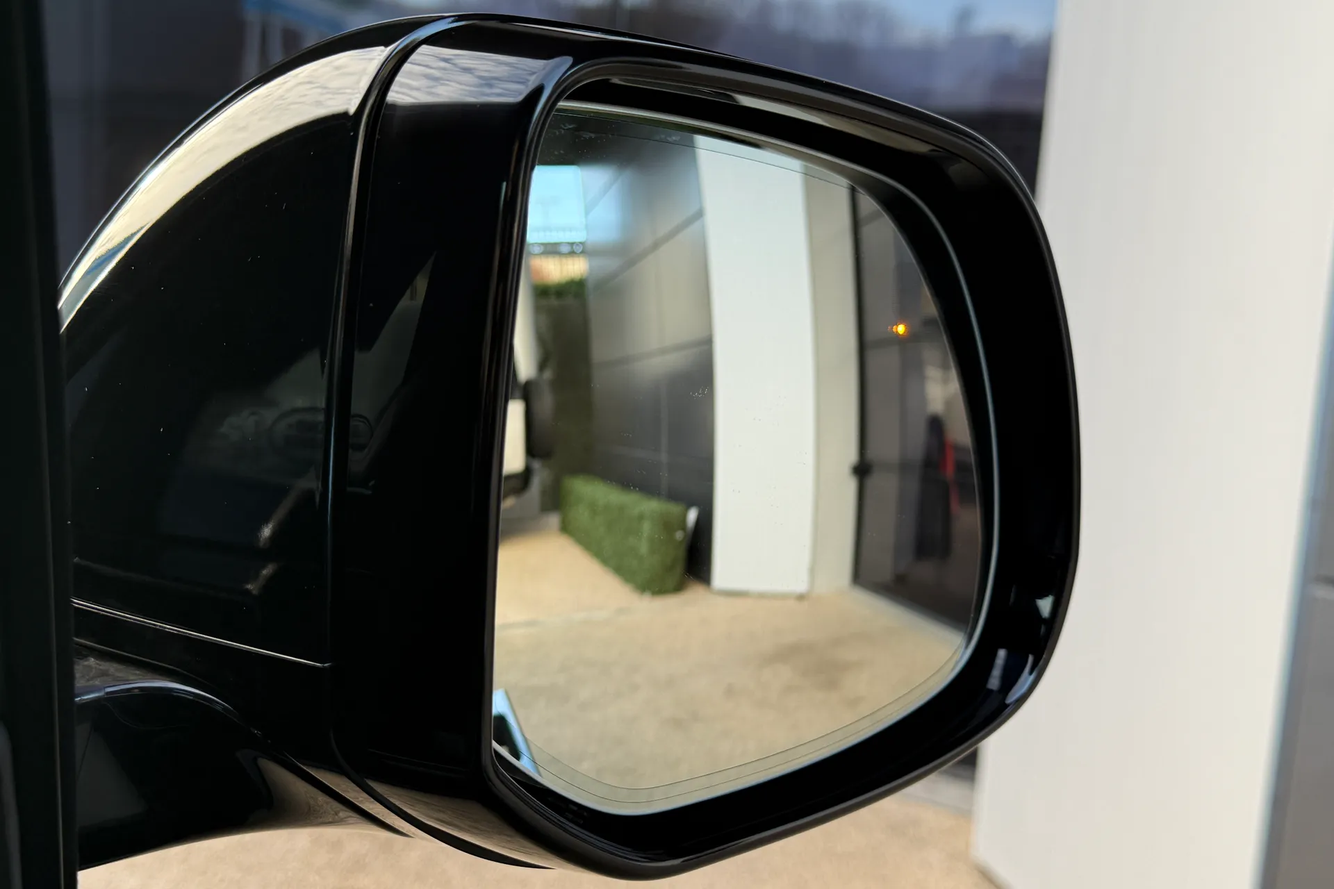 LAND ROVER RANGE ROVER SPORT thumbnail image number 38