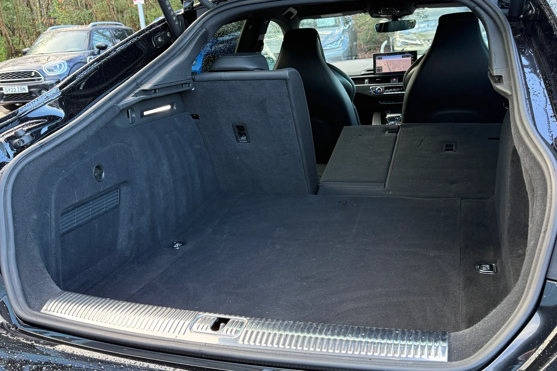 Audi RS5 thumbnail image number 36