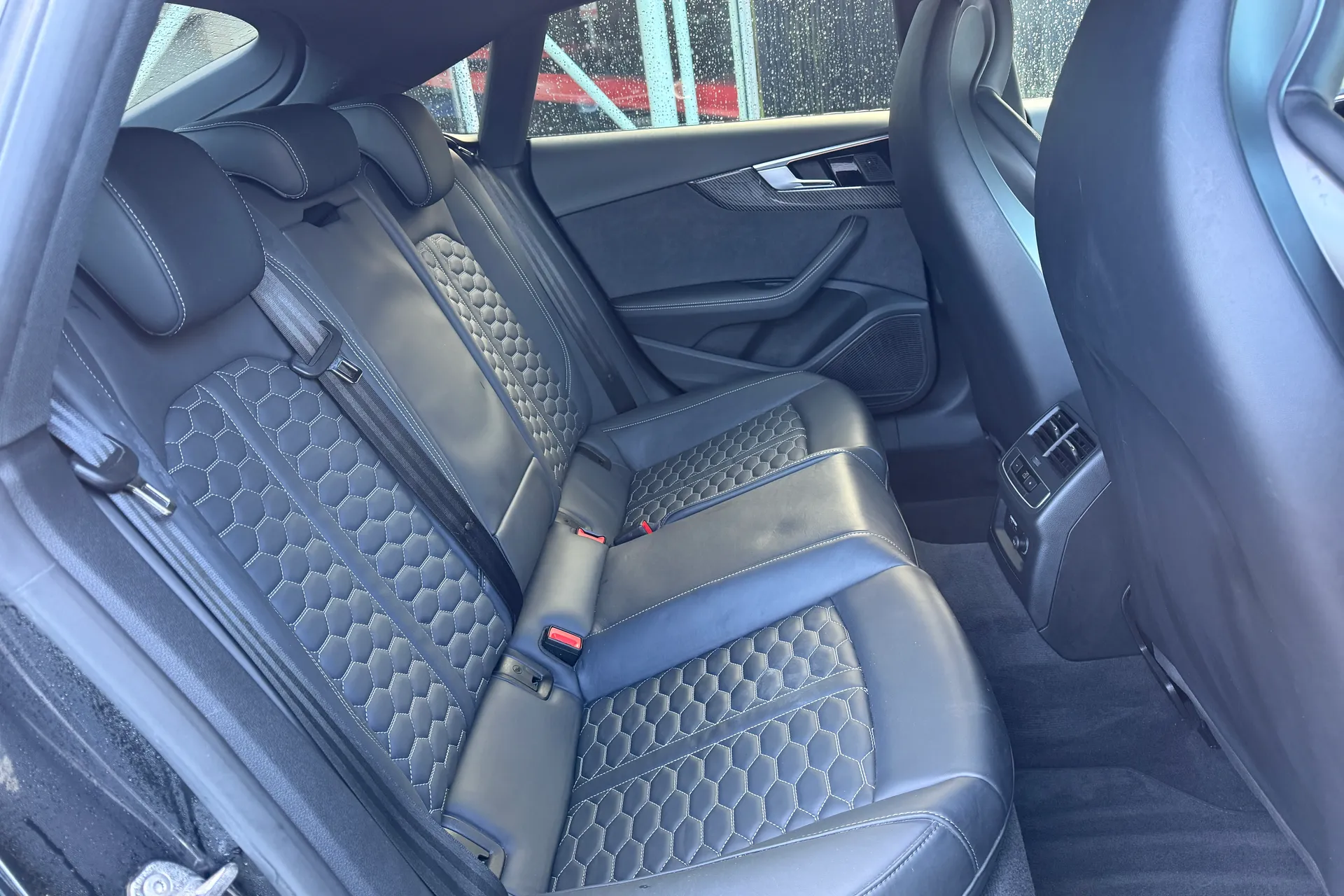 Audi RS5 thumbnail image number 11