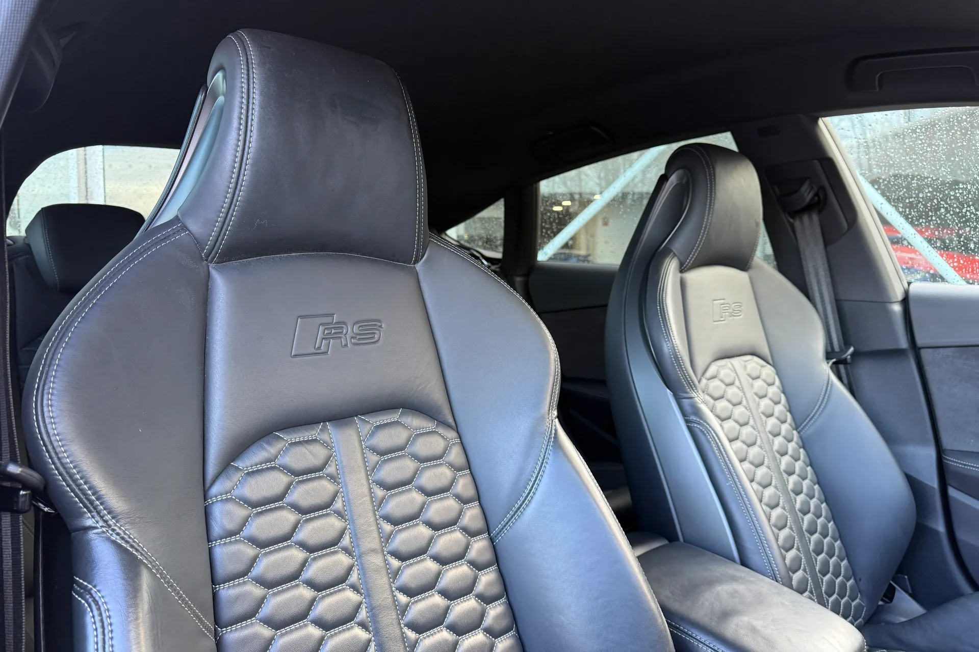 Audi RS5 thumbnail image number 43