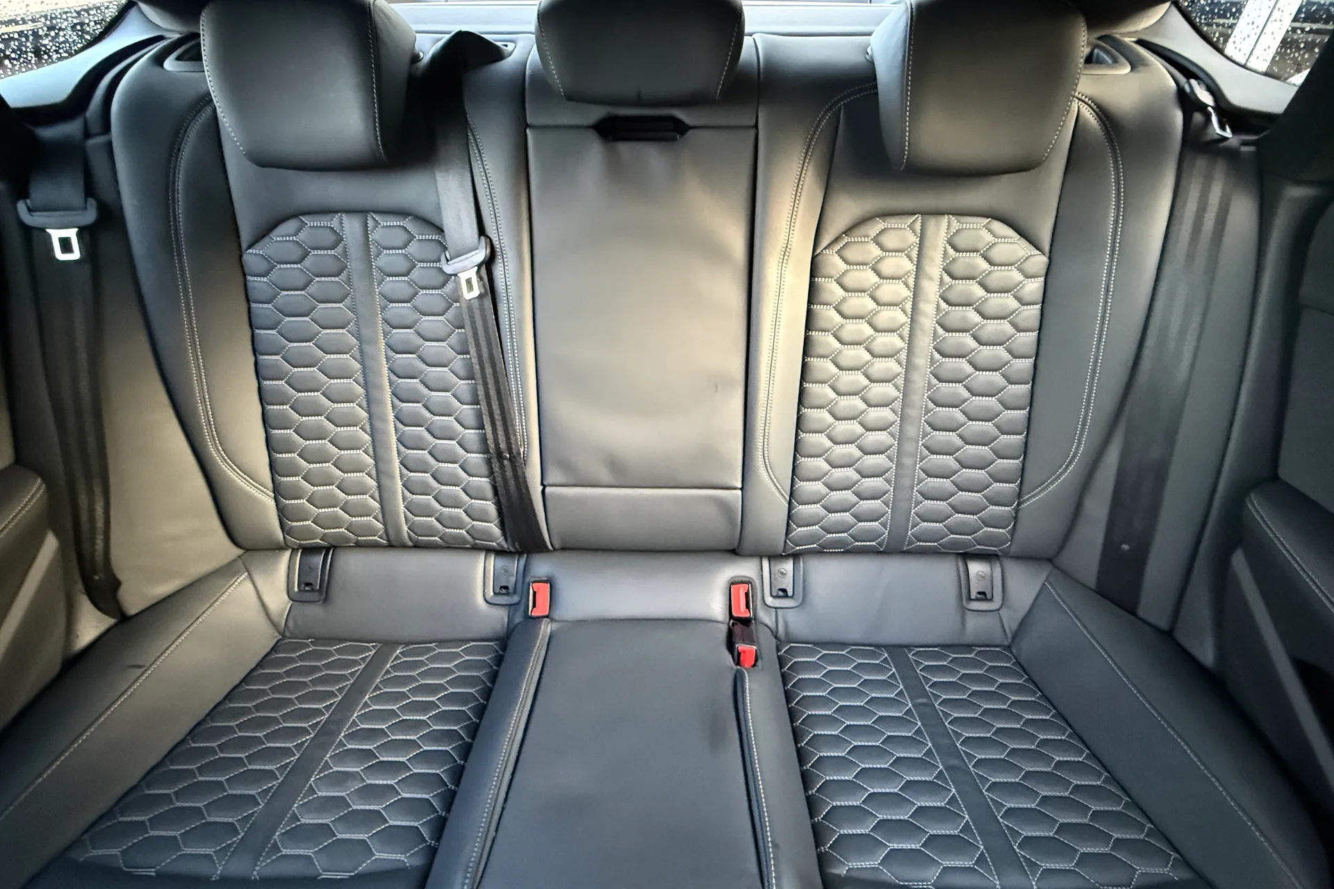 Audi RS5 thumbnail image number 26