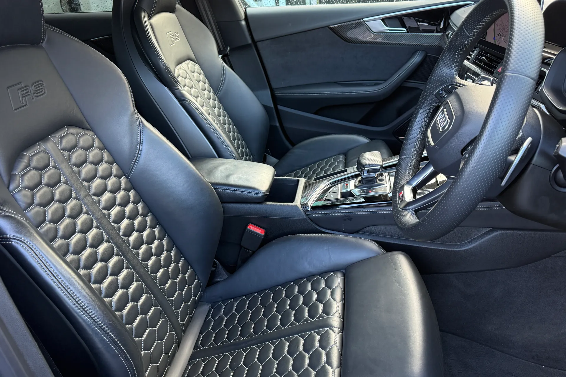 Audi RS5 thumbnail image number 46