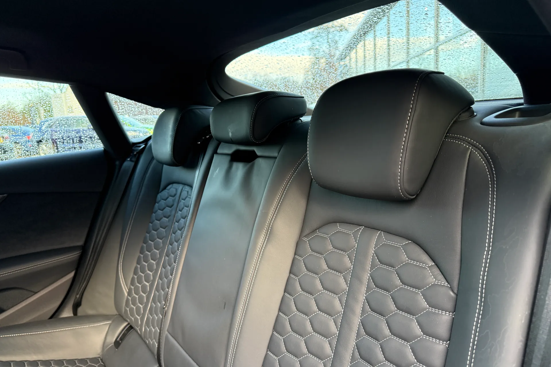 Audi RS5 thumbnail image number 30