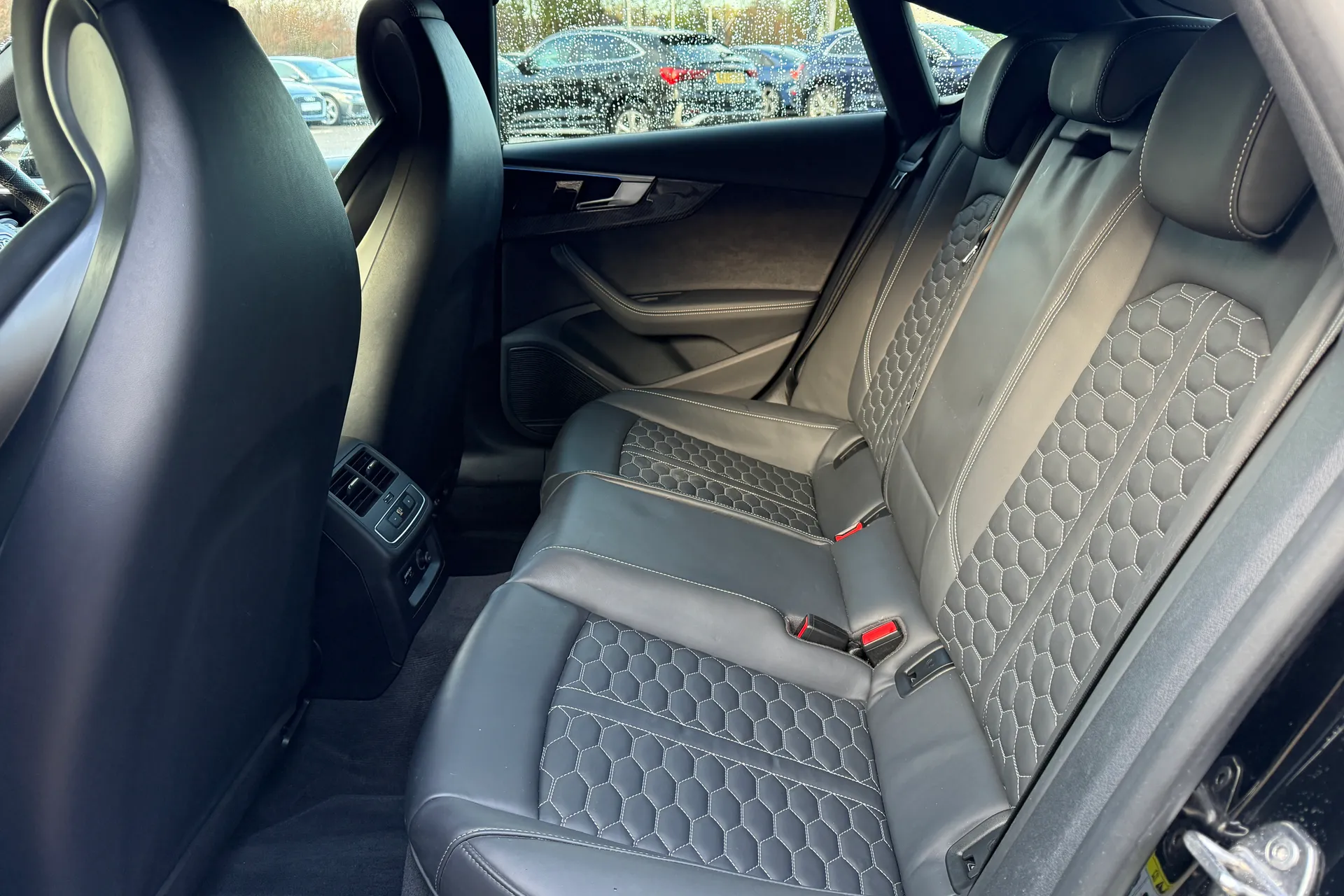 Audi RS5 thumbnail image number 21