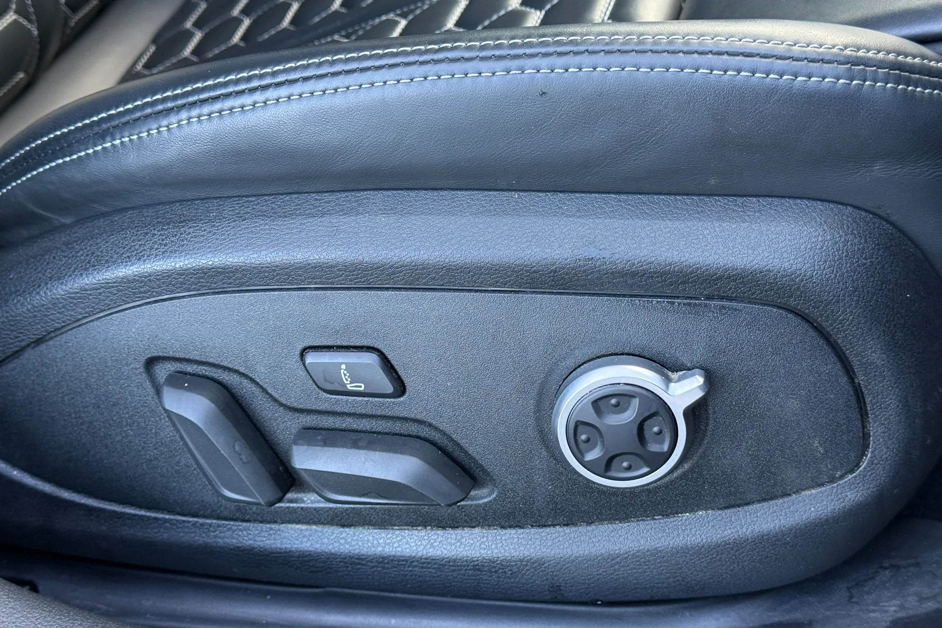 Audi RS5 thumbnail image number 13