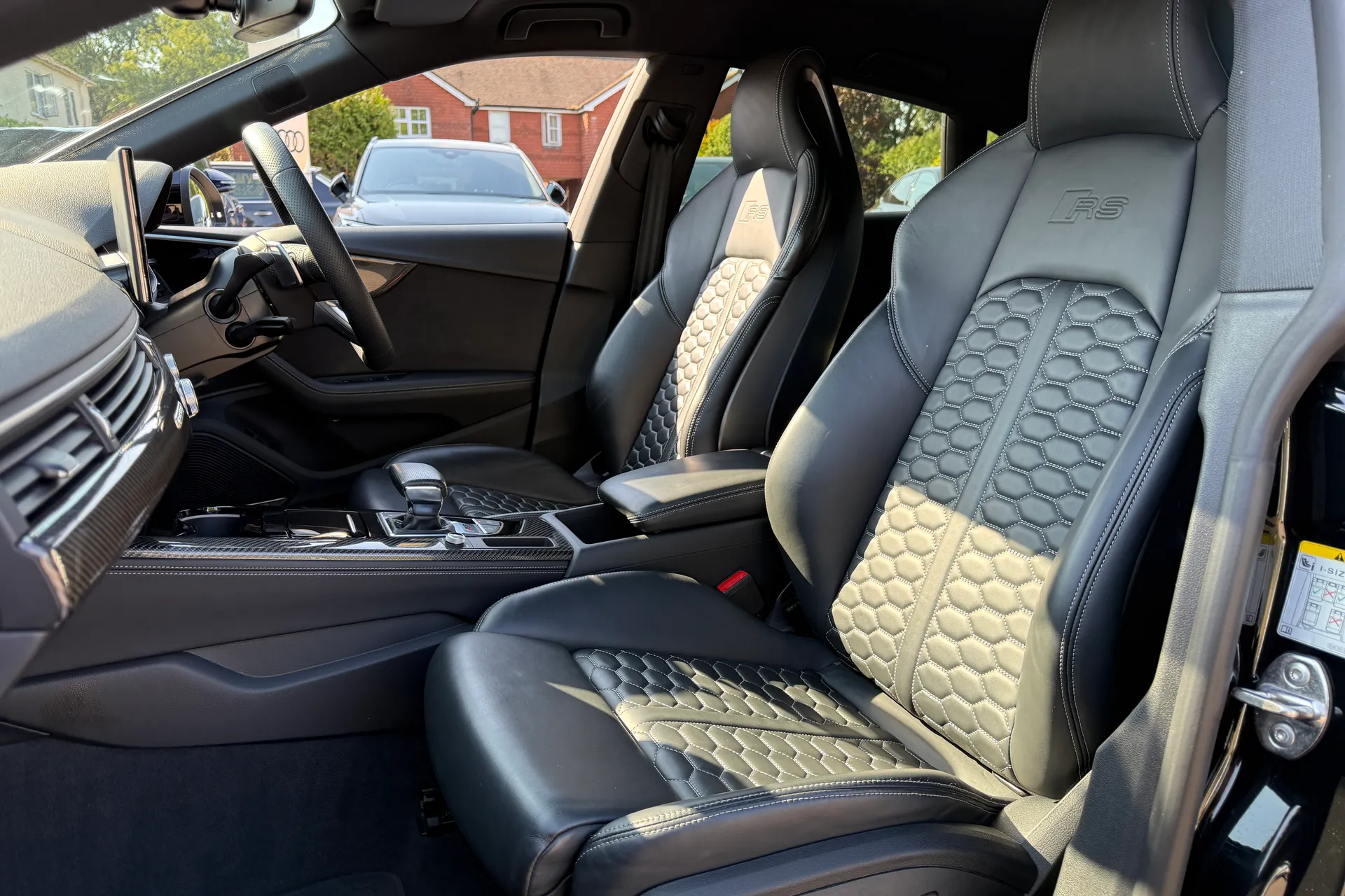 Audi RS5 thumbnail image number 32
